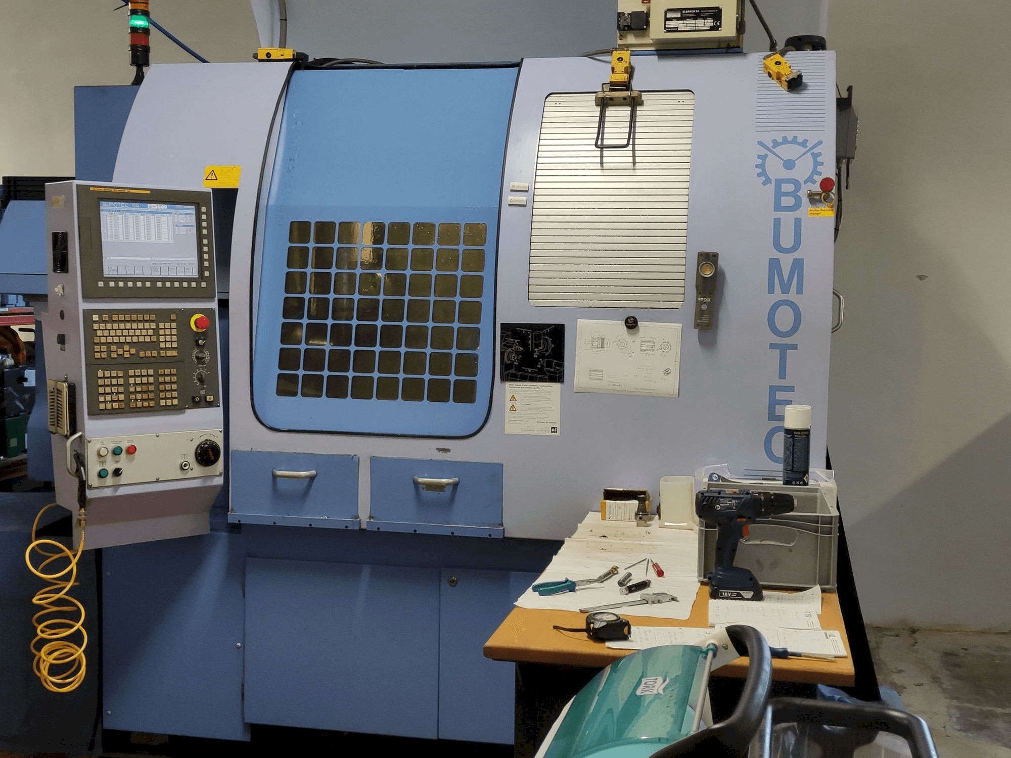 A Bumotec S-192FT gép elölnézete