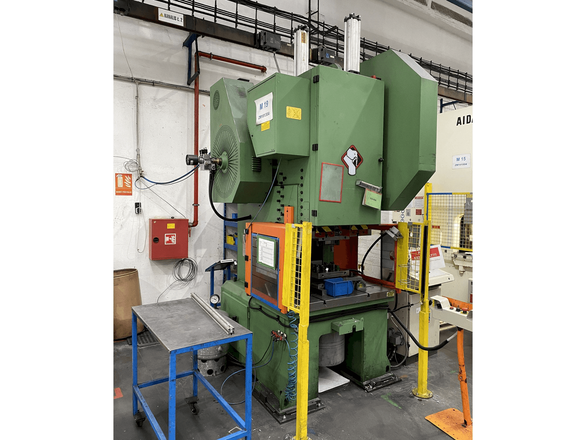 A SANGIACOMO T 130R CE gép elölnézete