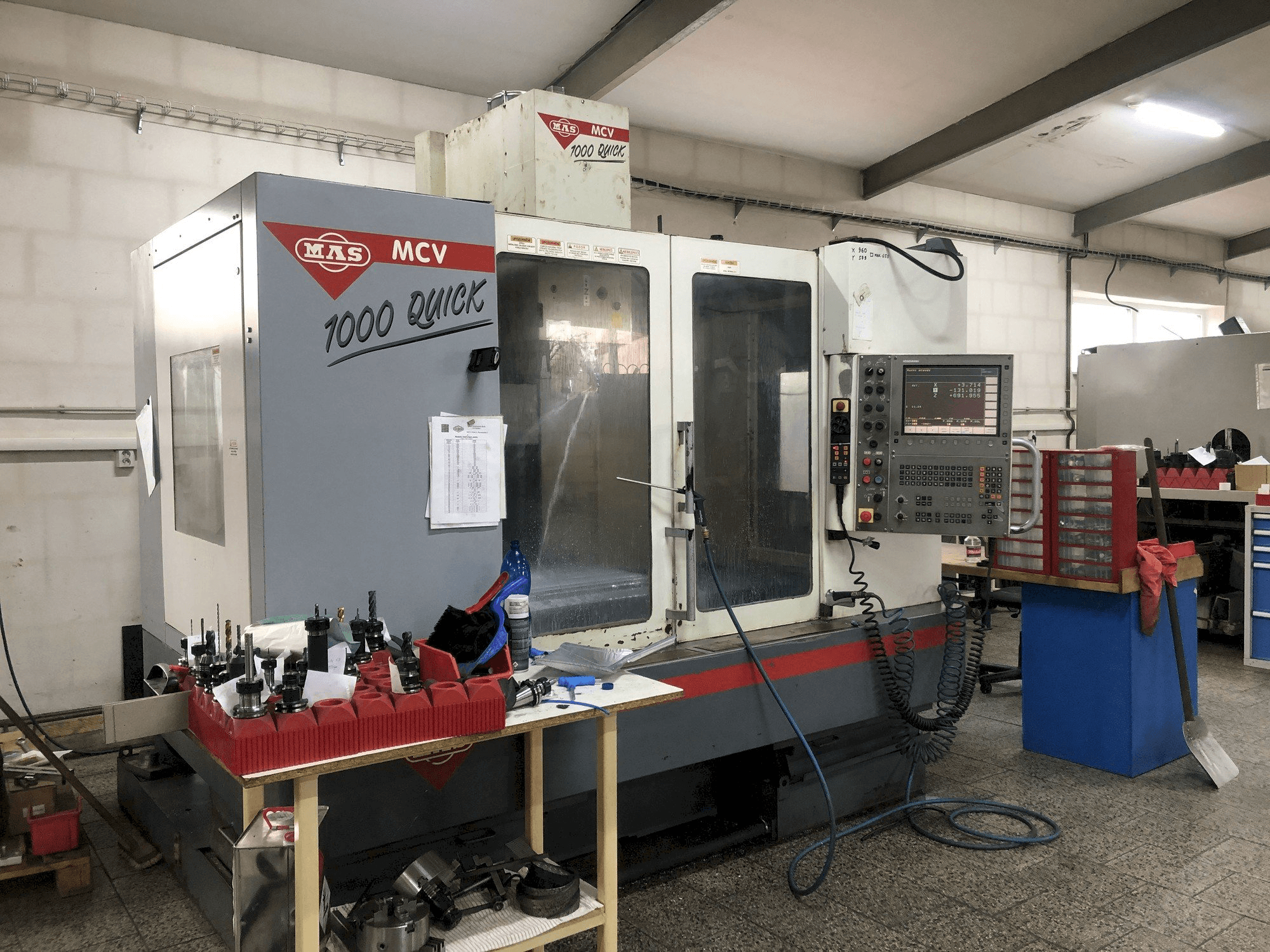 A KOVOSVIT MAS MCV 1000 Quick gép elölnézete