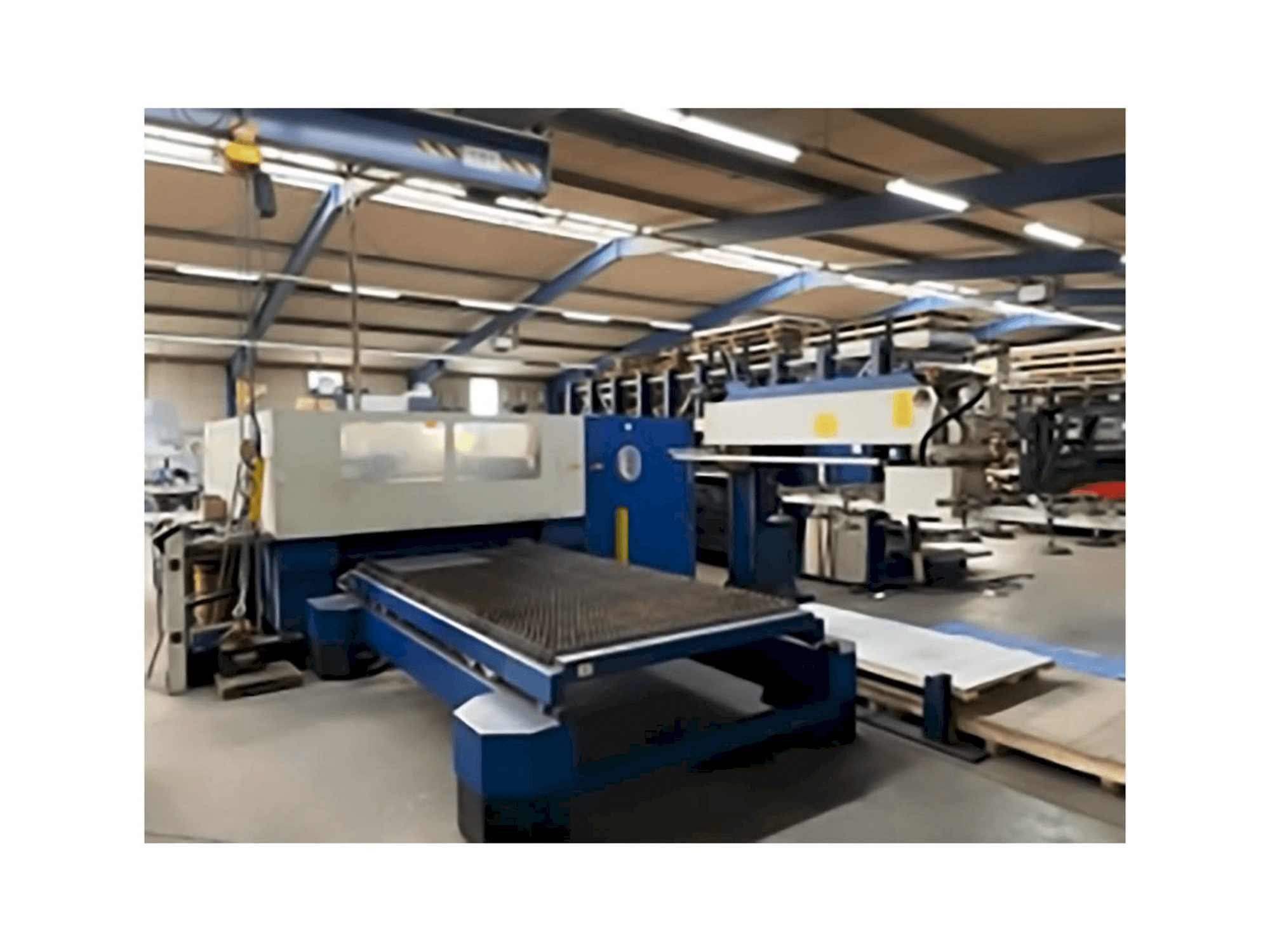 A Trumpf Trumatic L 3030 gép elölnézete