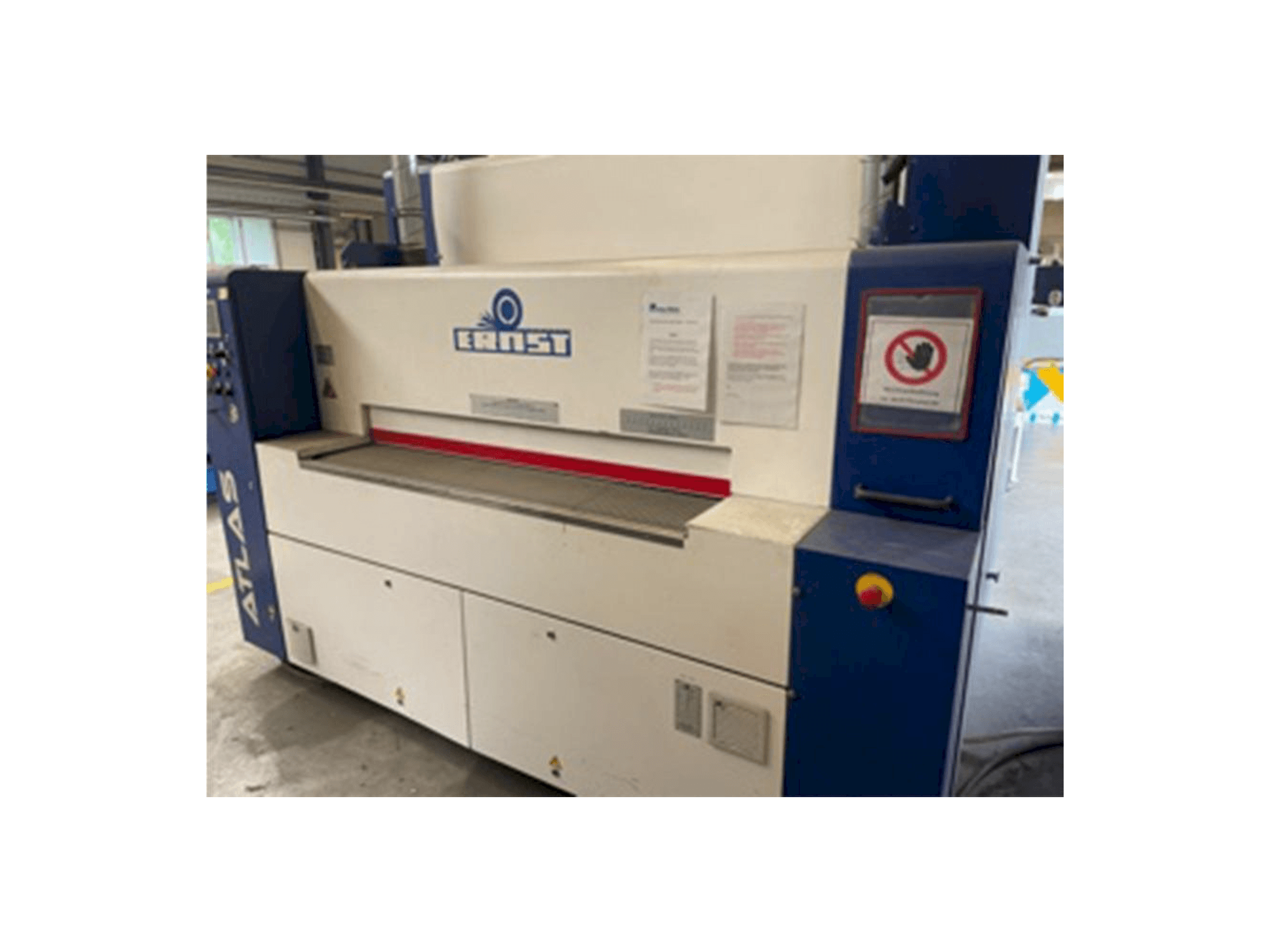 A ERNST ATLAS ES gép elölnézete