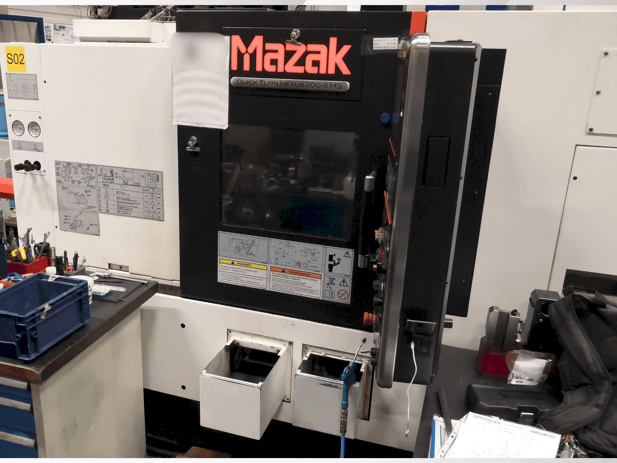 A Mazak Quickturn Nexus 200-II MS gép elölnézete