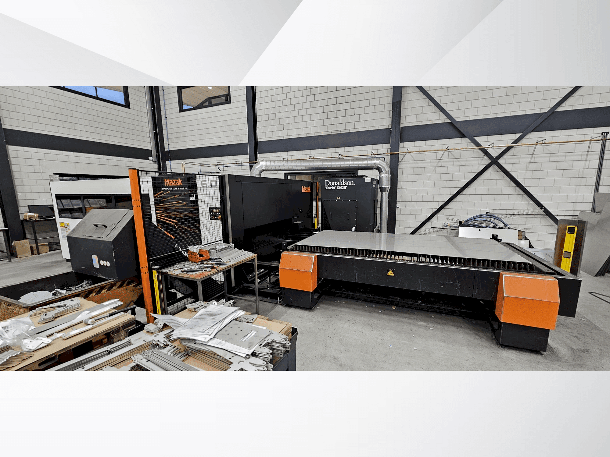 A Mazak Optiplex 3015 Fiber III 6,0kW gép elölnézete