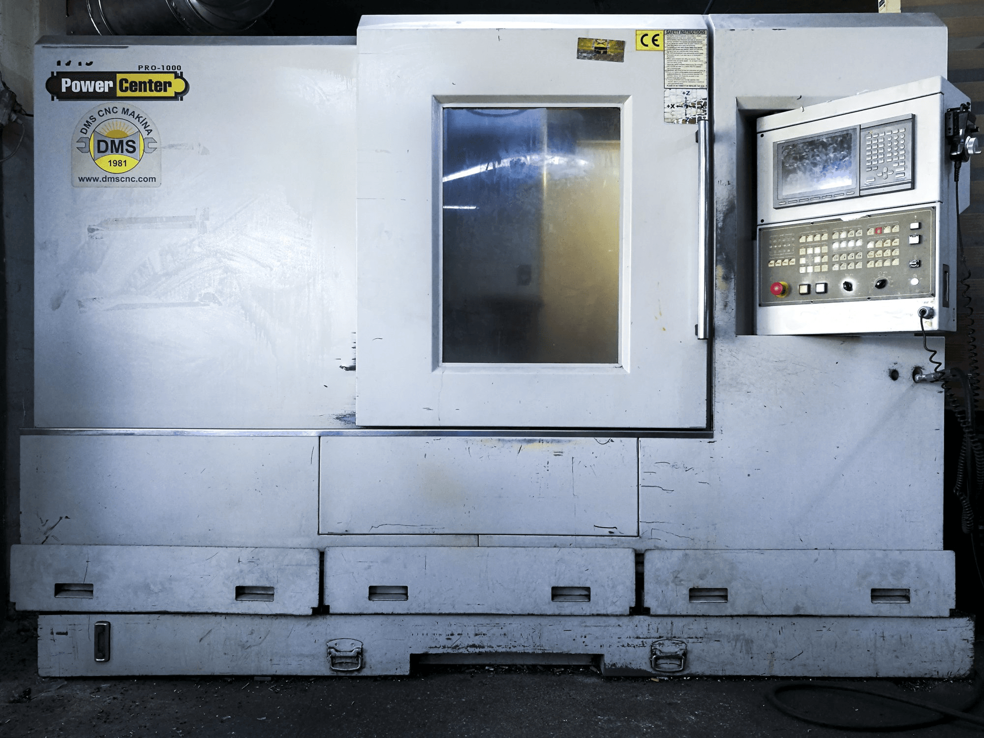 A Hartford PRO1000S gép elölnézete