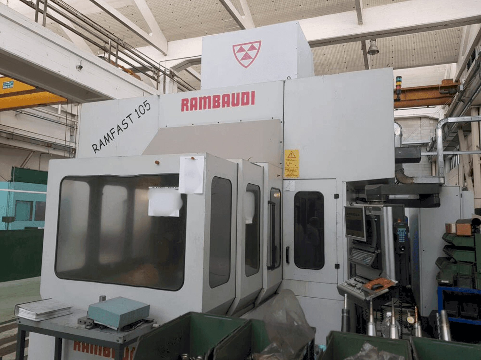 A Rambaudi RAMFAST RF105 gép elölnézete