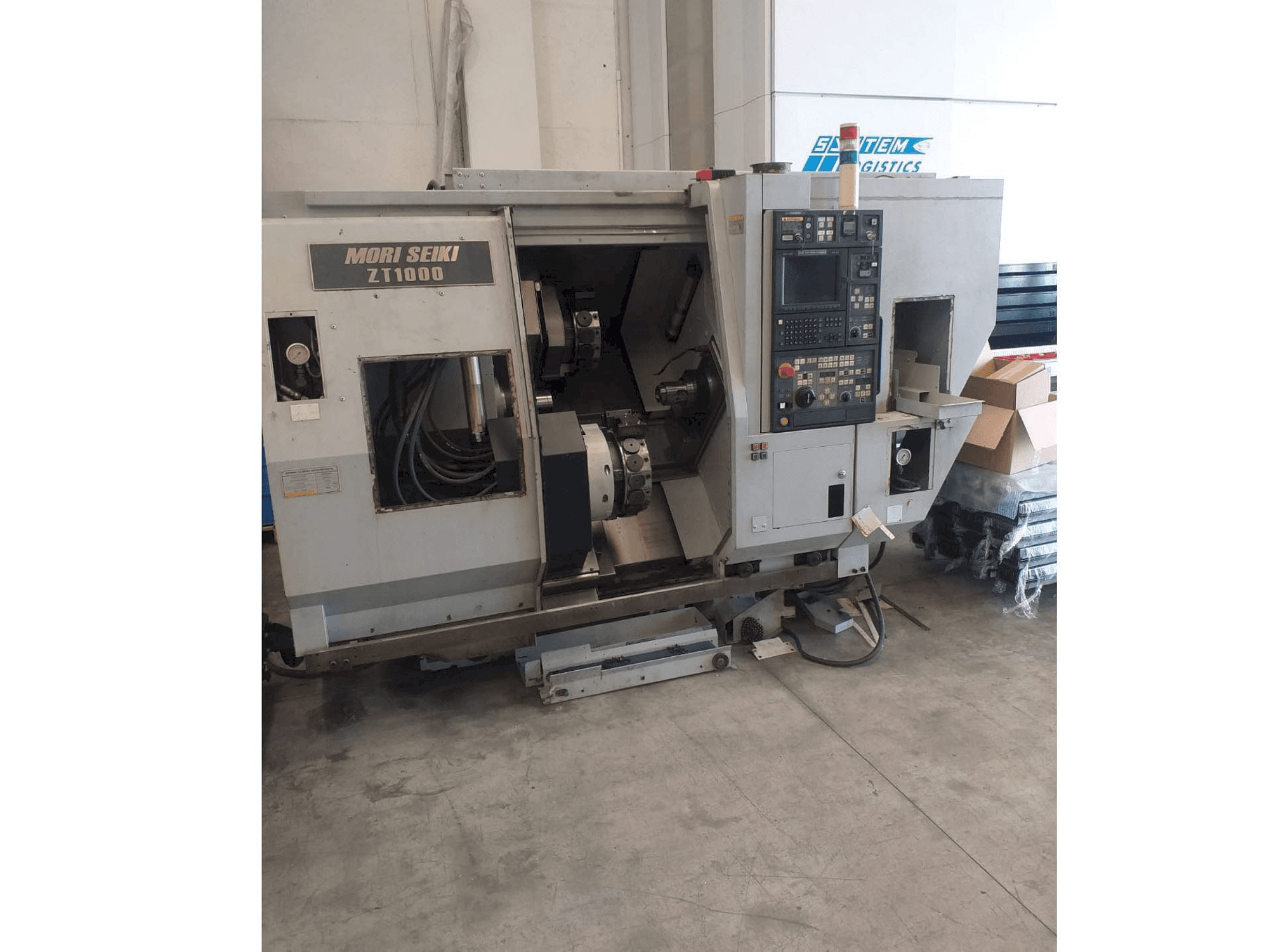 A MORI SEIKI ZT 1000 gép elölnézete