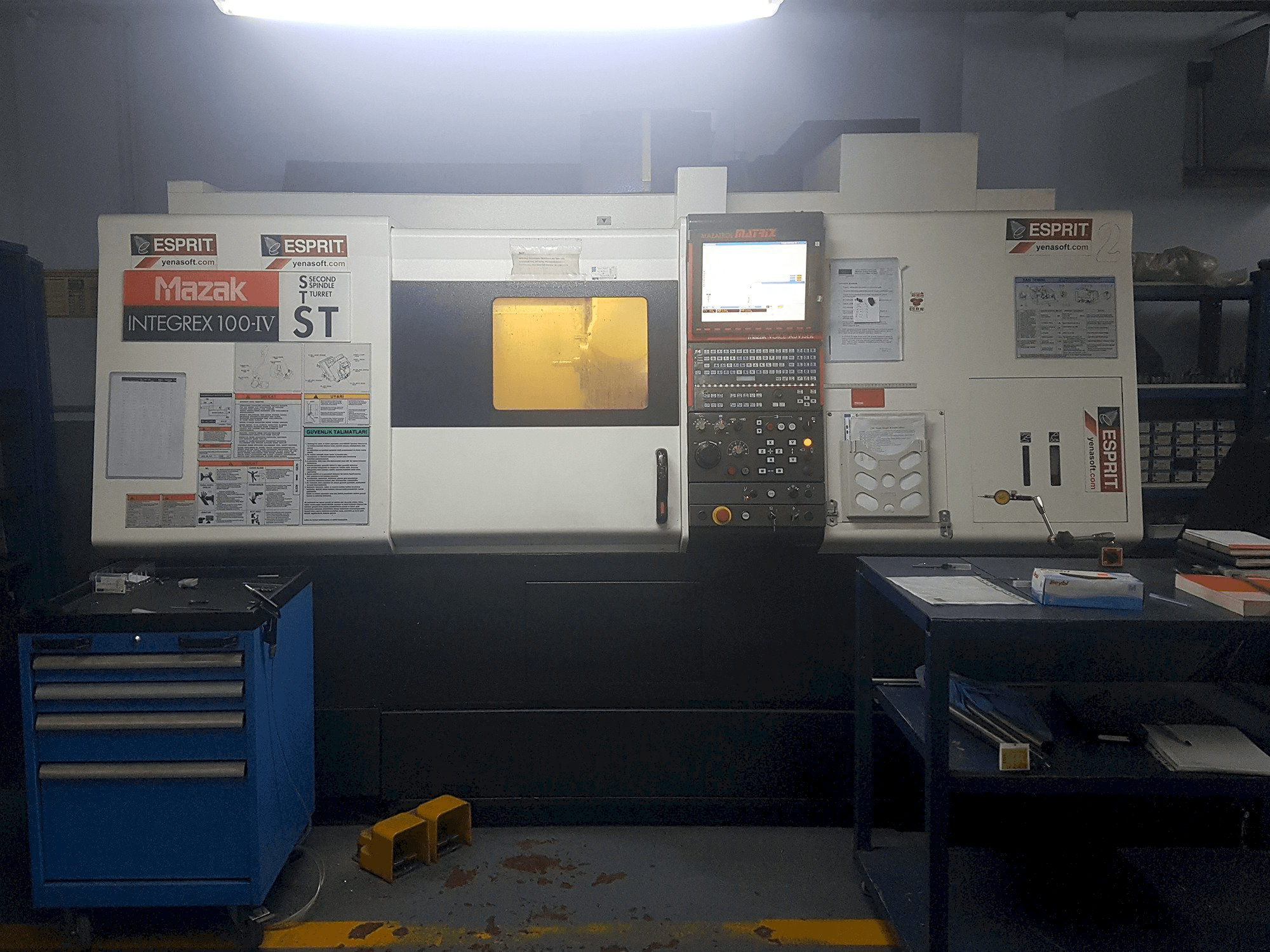 A Mazak Integrex 100-IV gép elölnézete