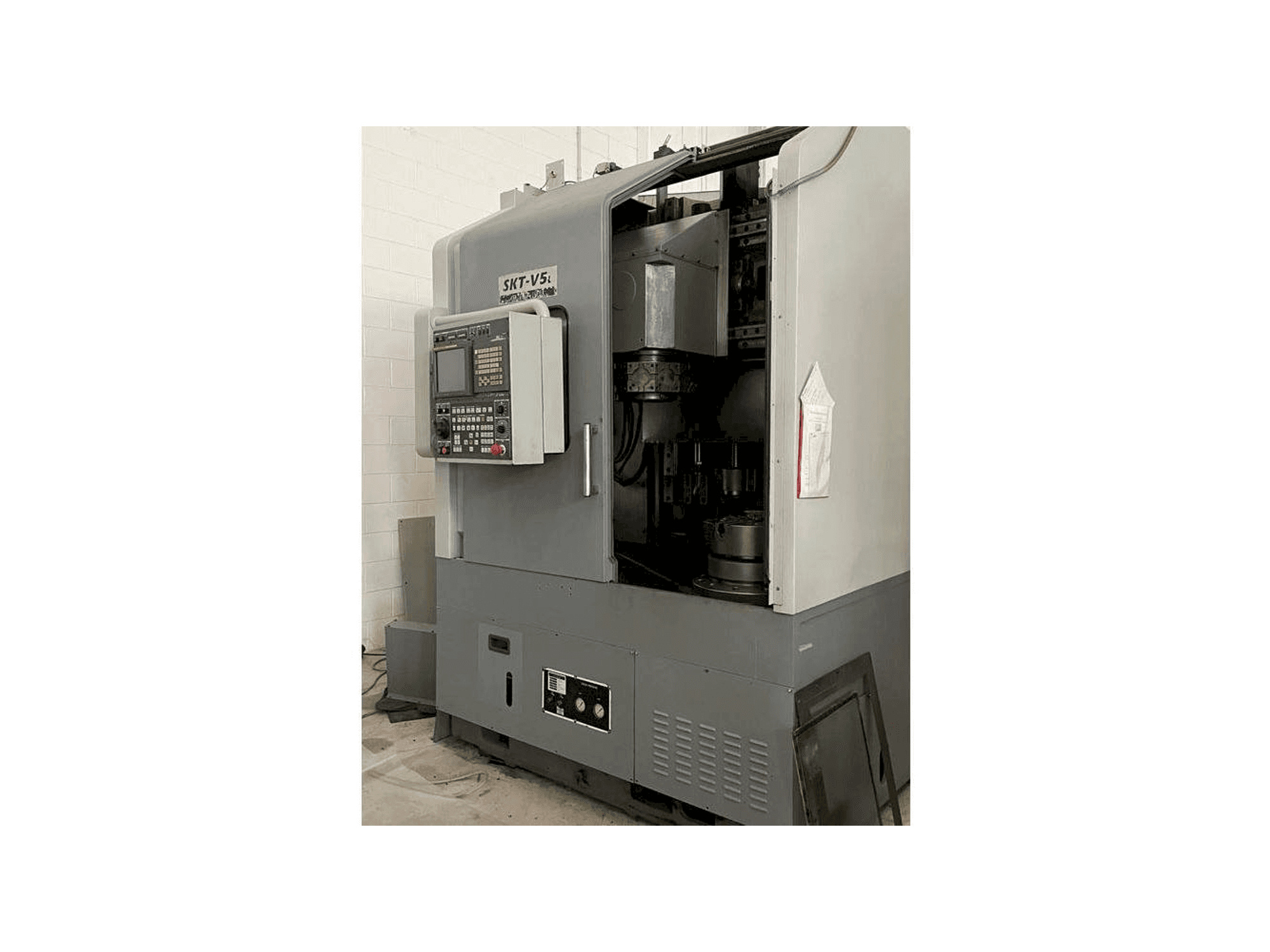 A Hyundai SKT V5L gép jobb nézete