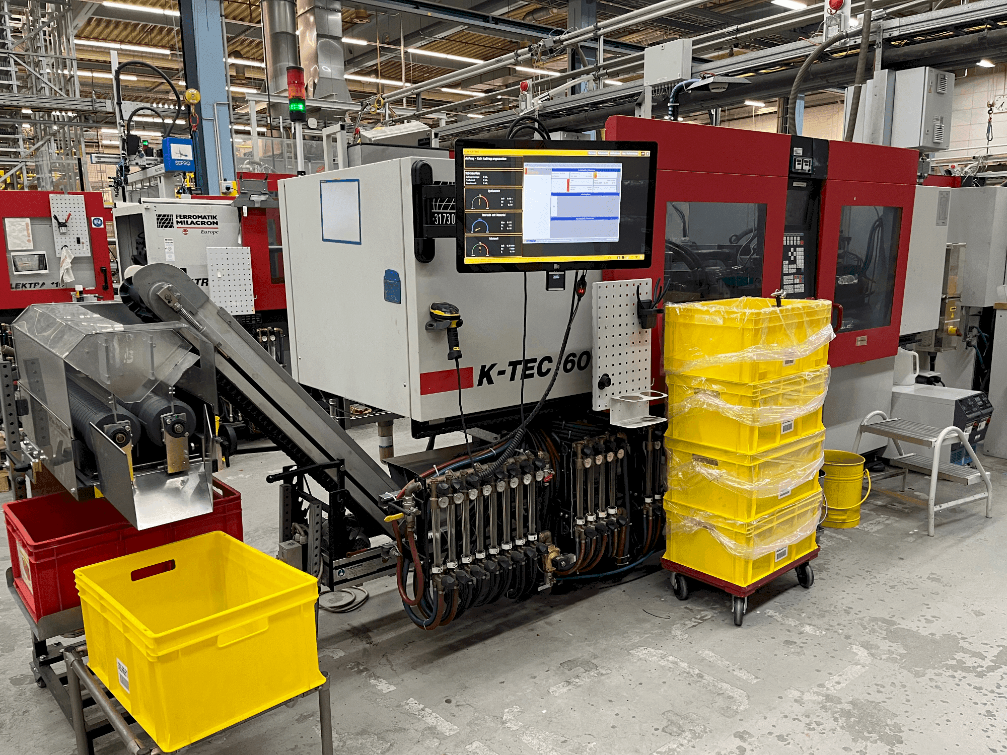 A FERROMATIK K-TEC 60 S gép elölnézete