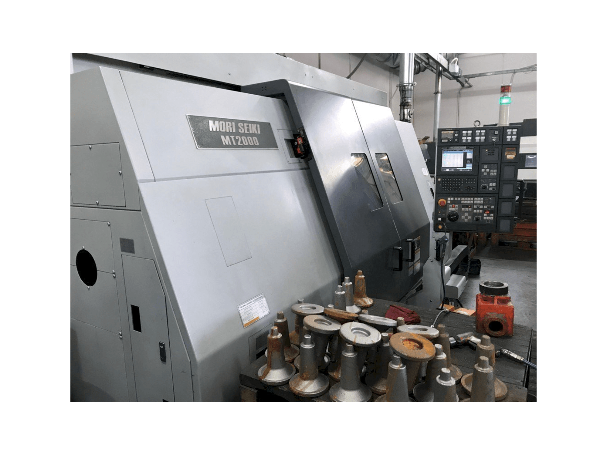 A MORI SEIKI MT 2002 SZ gép elölnézete