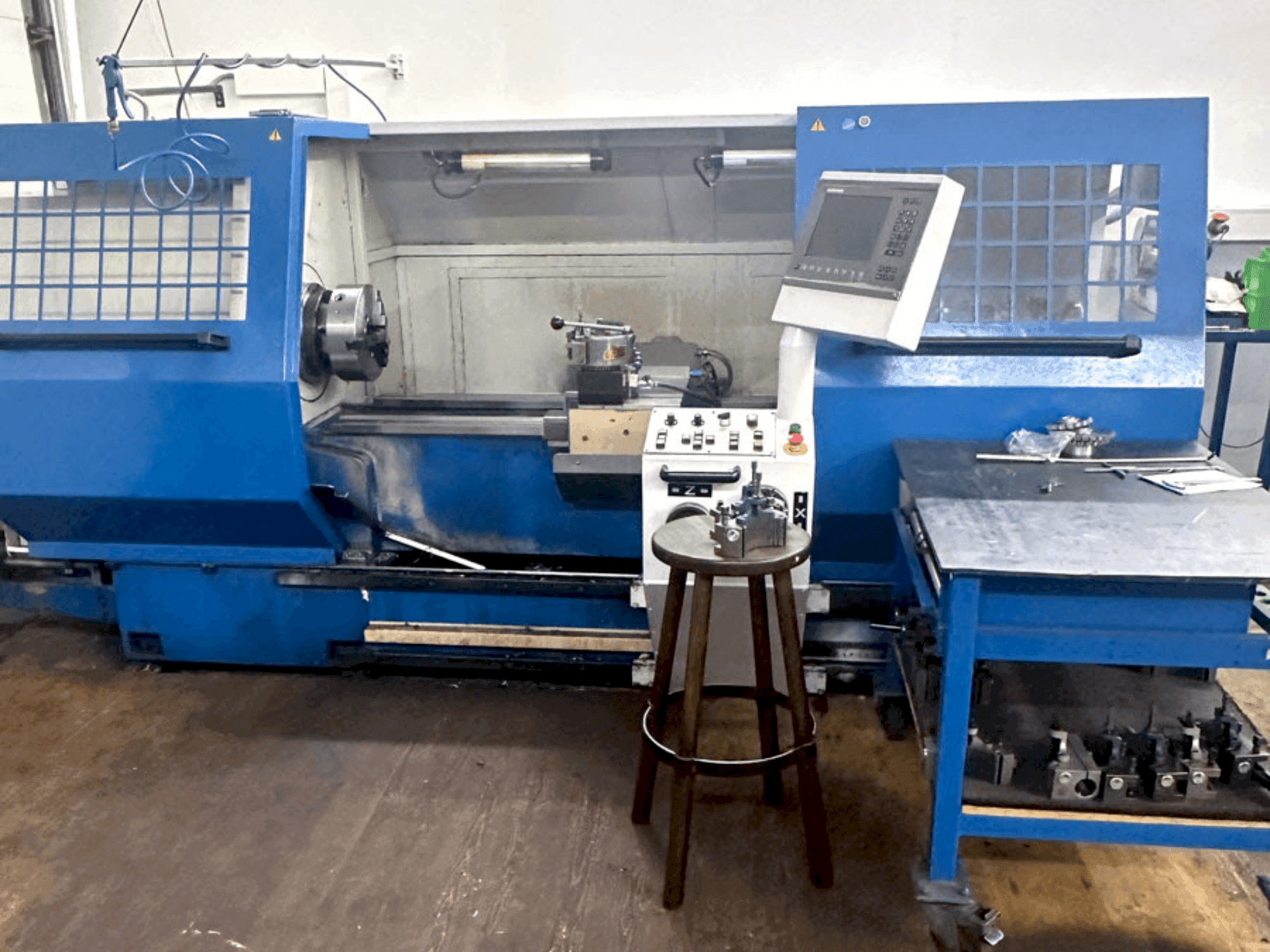 A VOJUS Sotos 500/1500/CS gép elölnézete