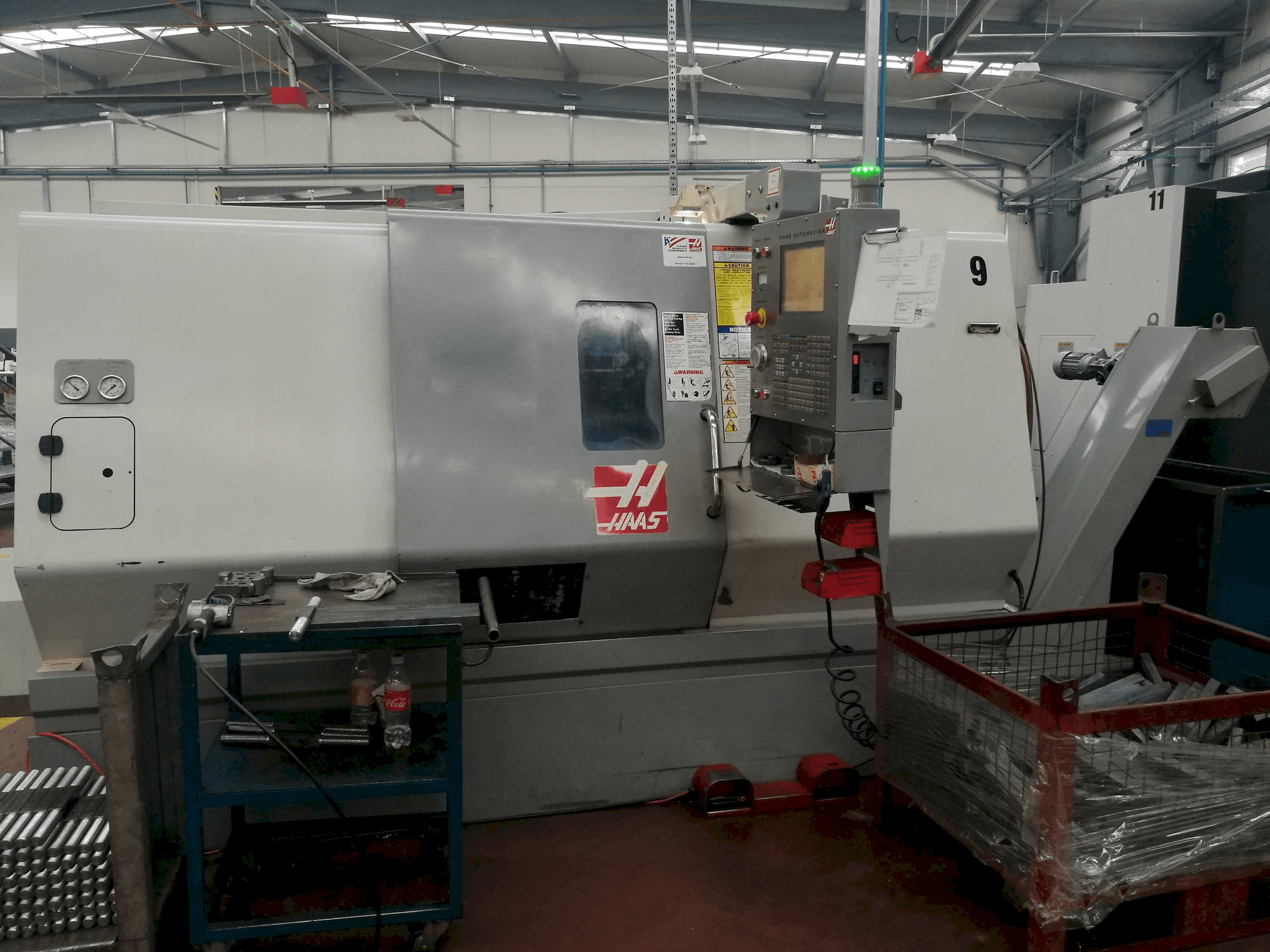 A HAAS SL-30THE gép elölnézete