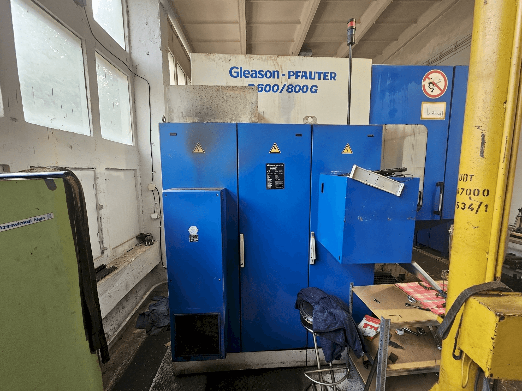 A Gleason PFAUTER P600/800 G gép elölnézete