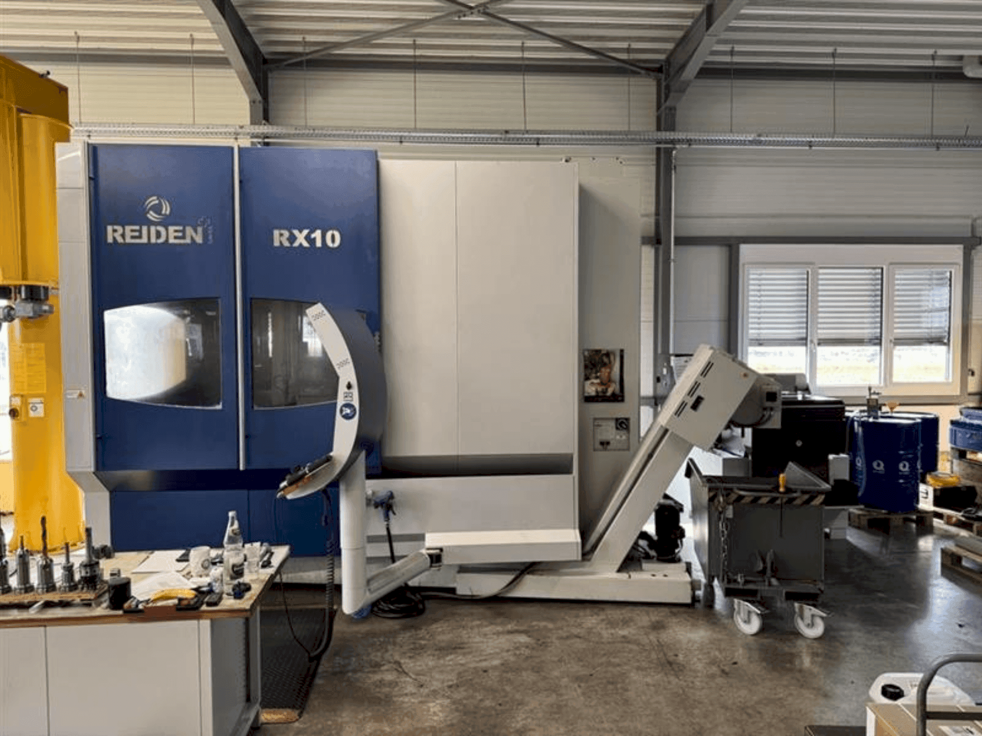 A Reiden RX10 5X gép elölnézete