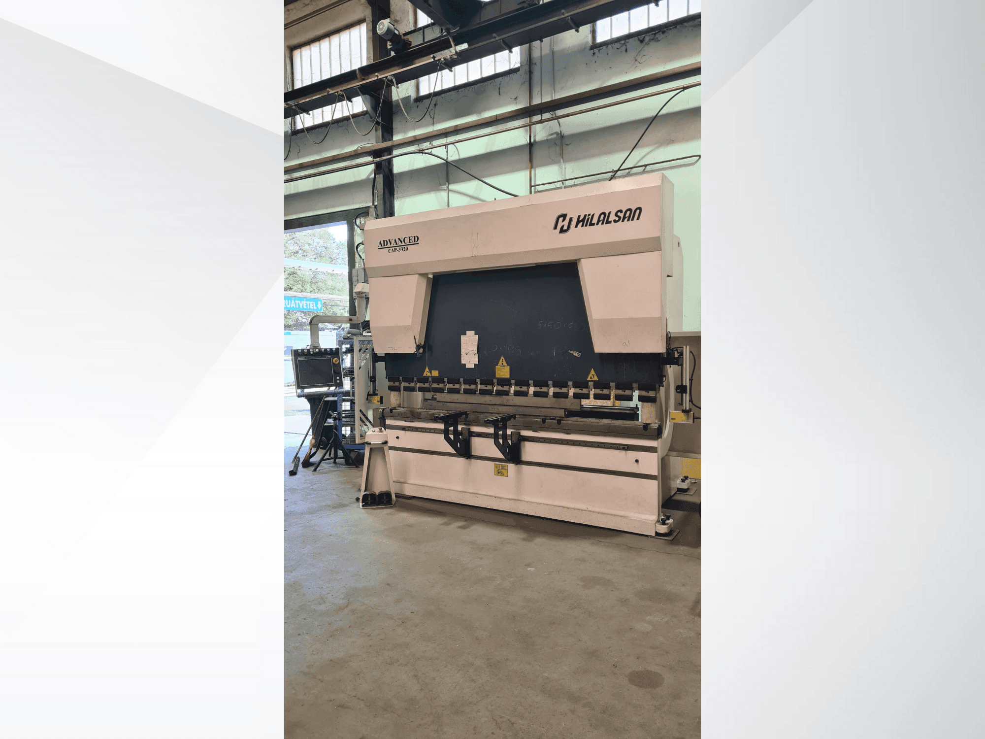 A HILALSAN Advanced Cap 3320 gép elölnézete