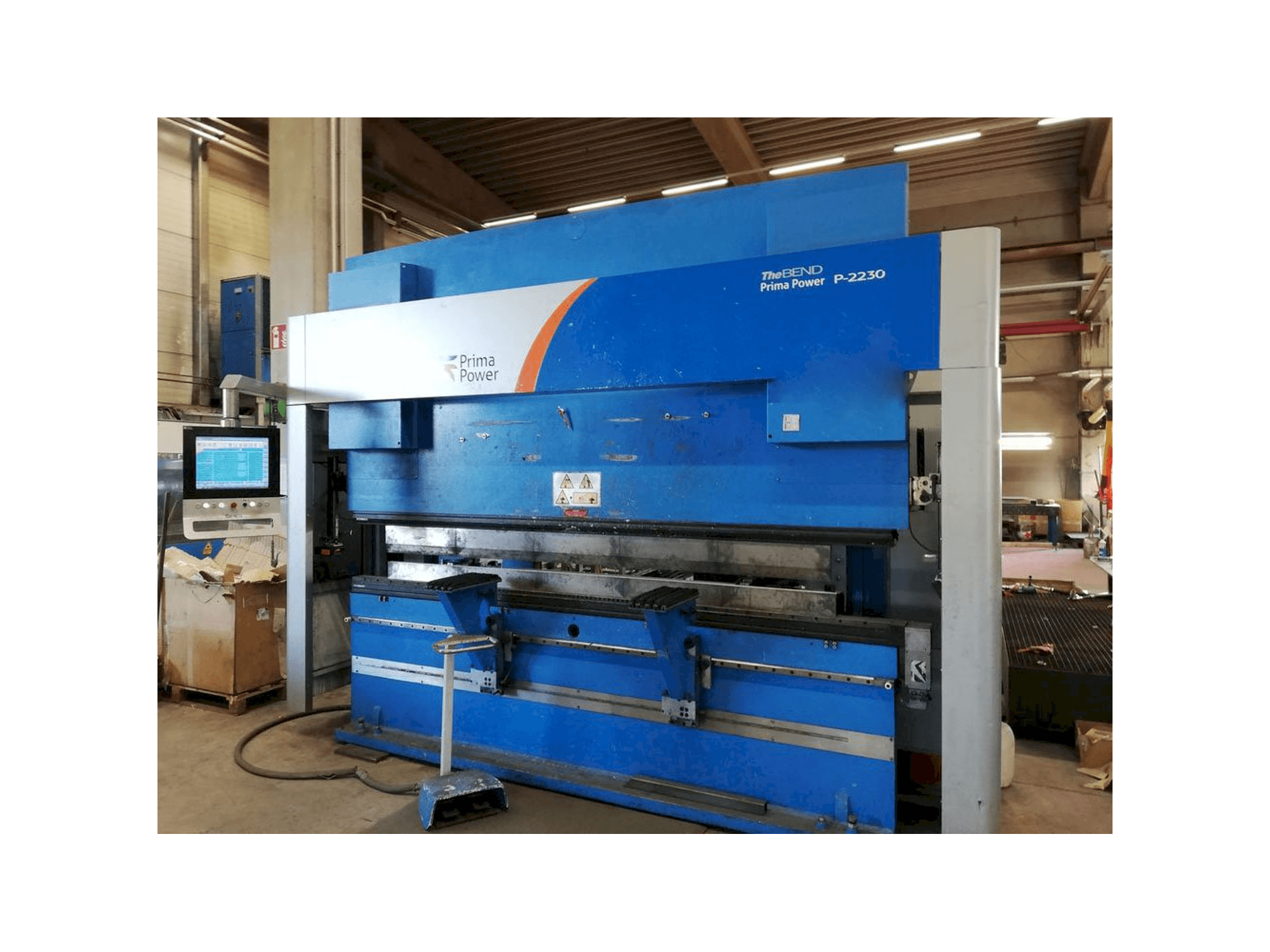 A Prima Power P-2230 gép jobb nézete