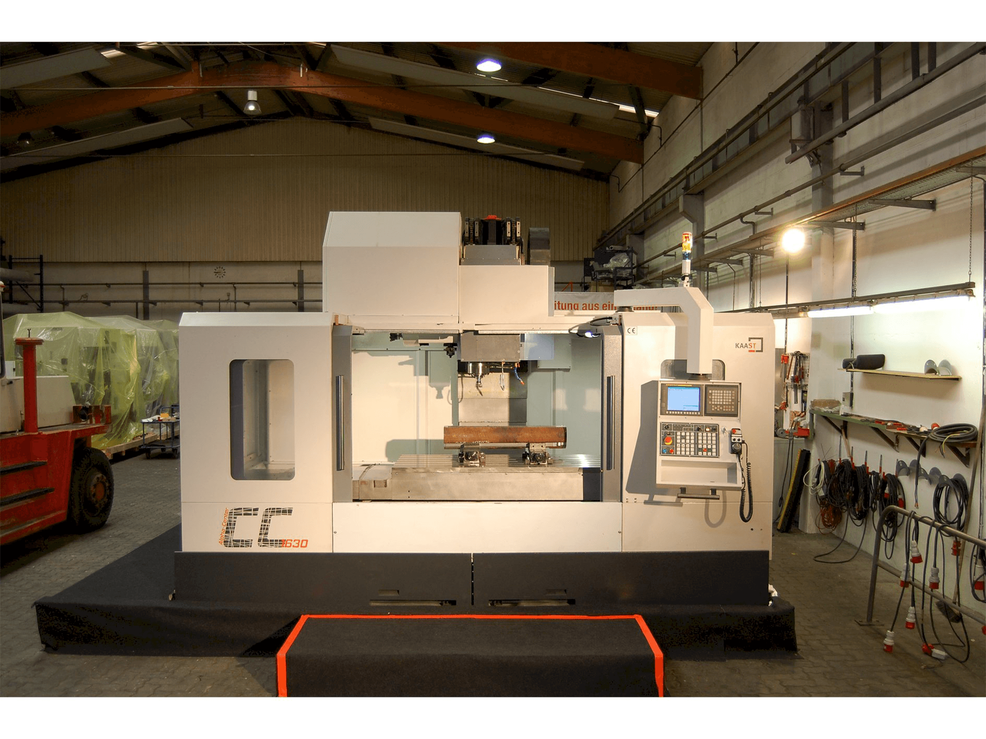 A Kaast CC1630 gép elölnézete