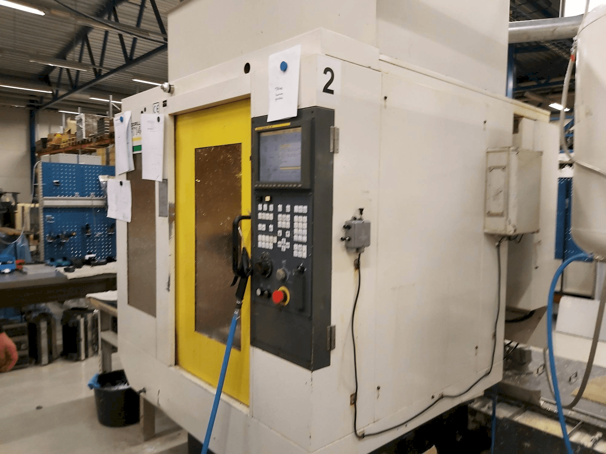 A FANUC Robodrill alfa-T14iB gép elölnézete