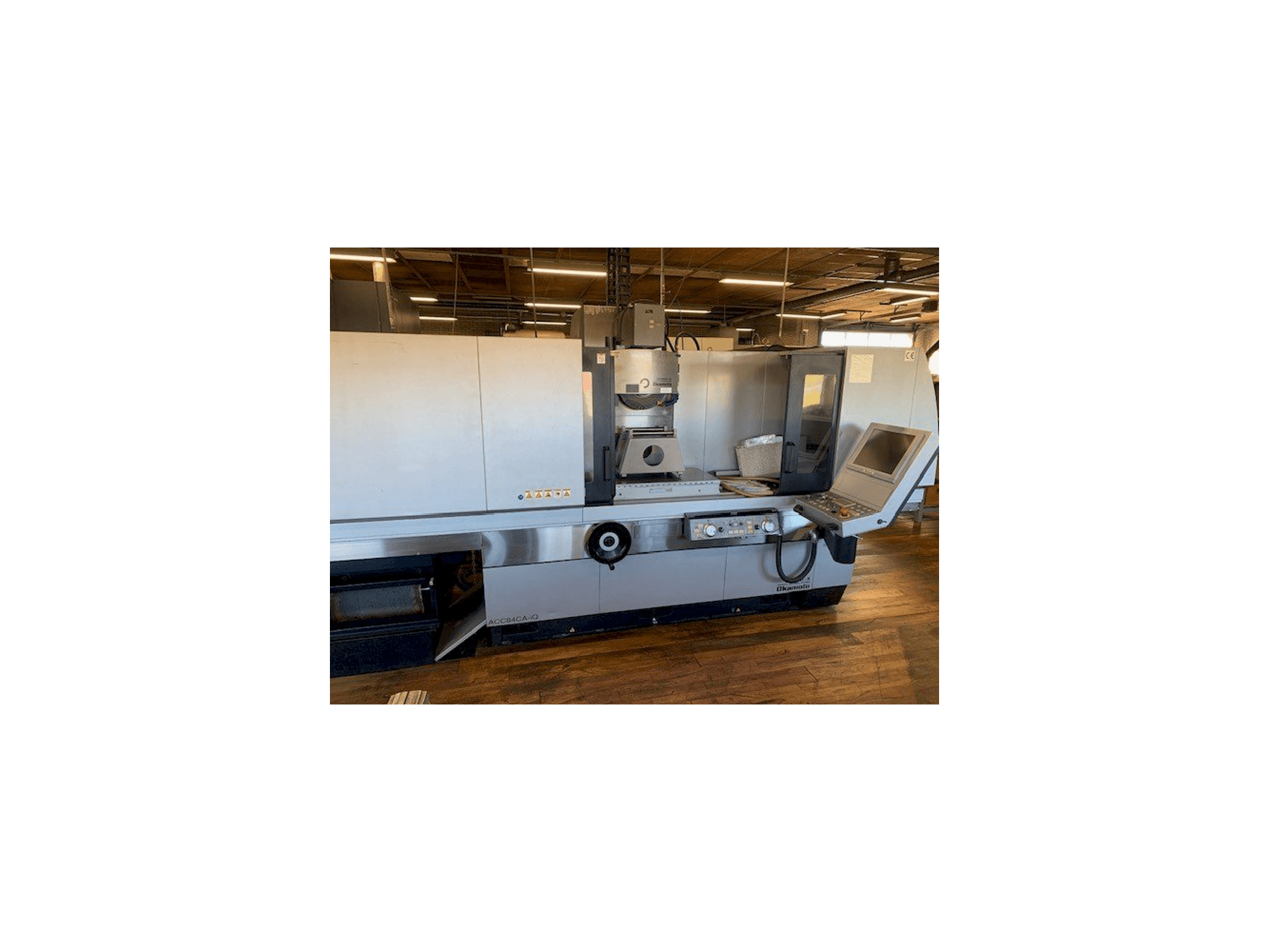 A OKAMOTO ACC 84CA-iQ gép elölnézete