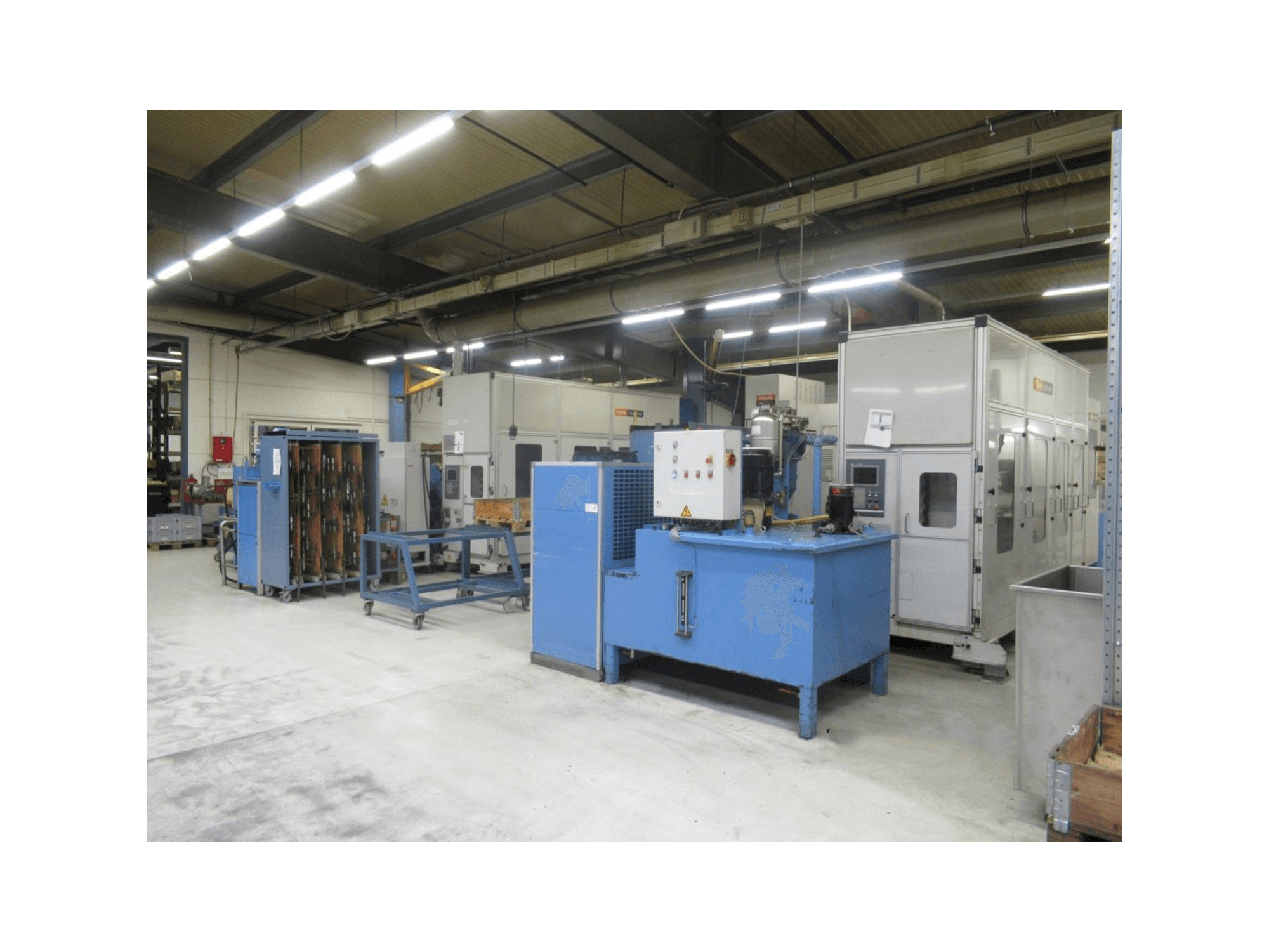 A Mazak PALLETECH Automation System Production Line gép elölnézete