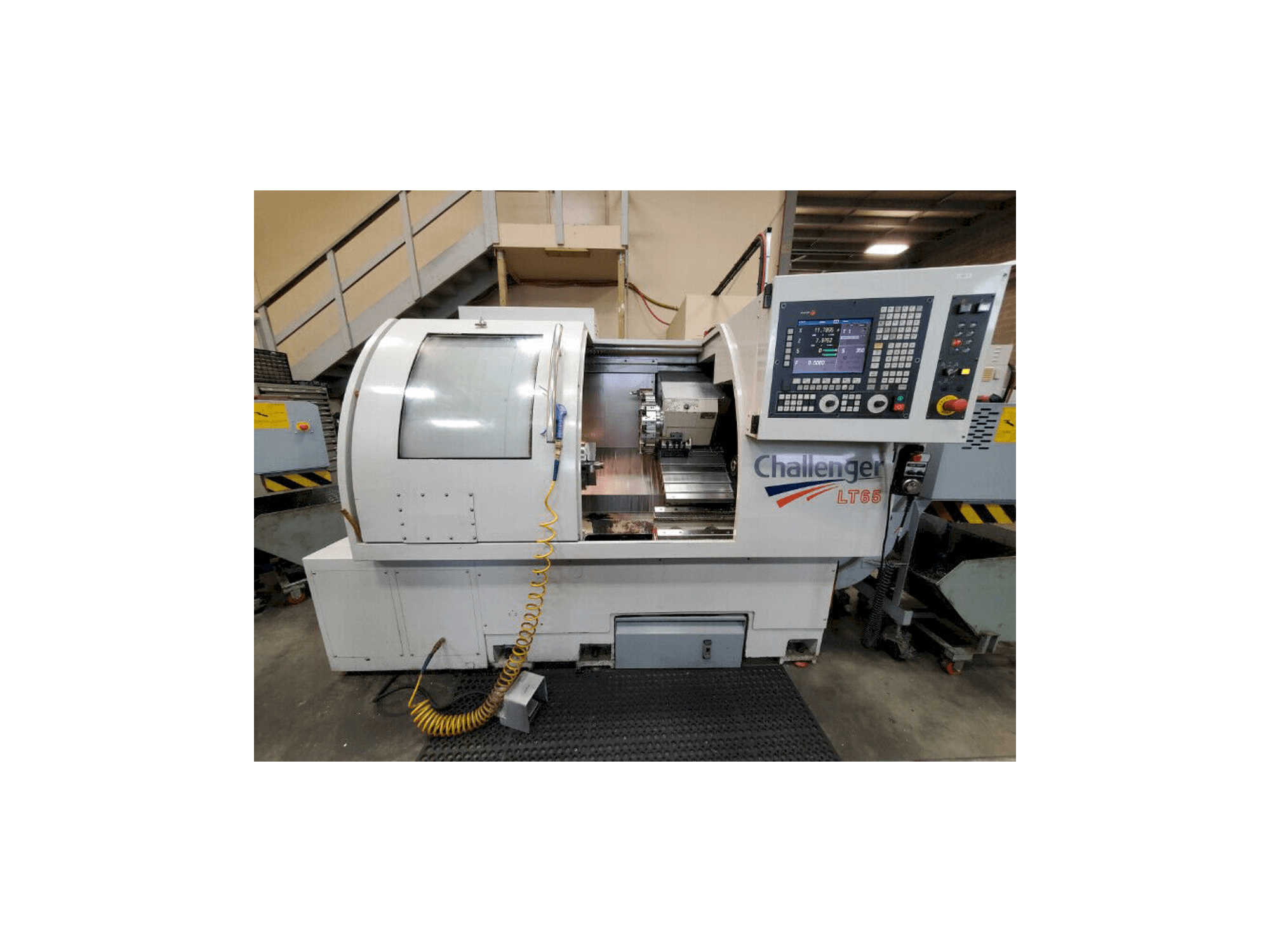 A Modern LT-65 gép elölnézete