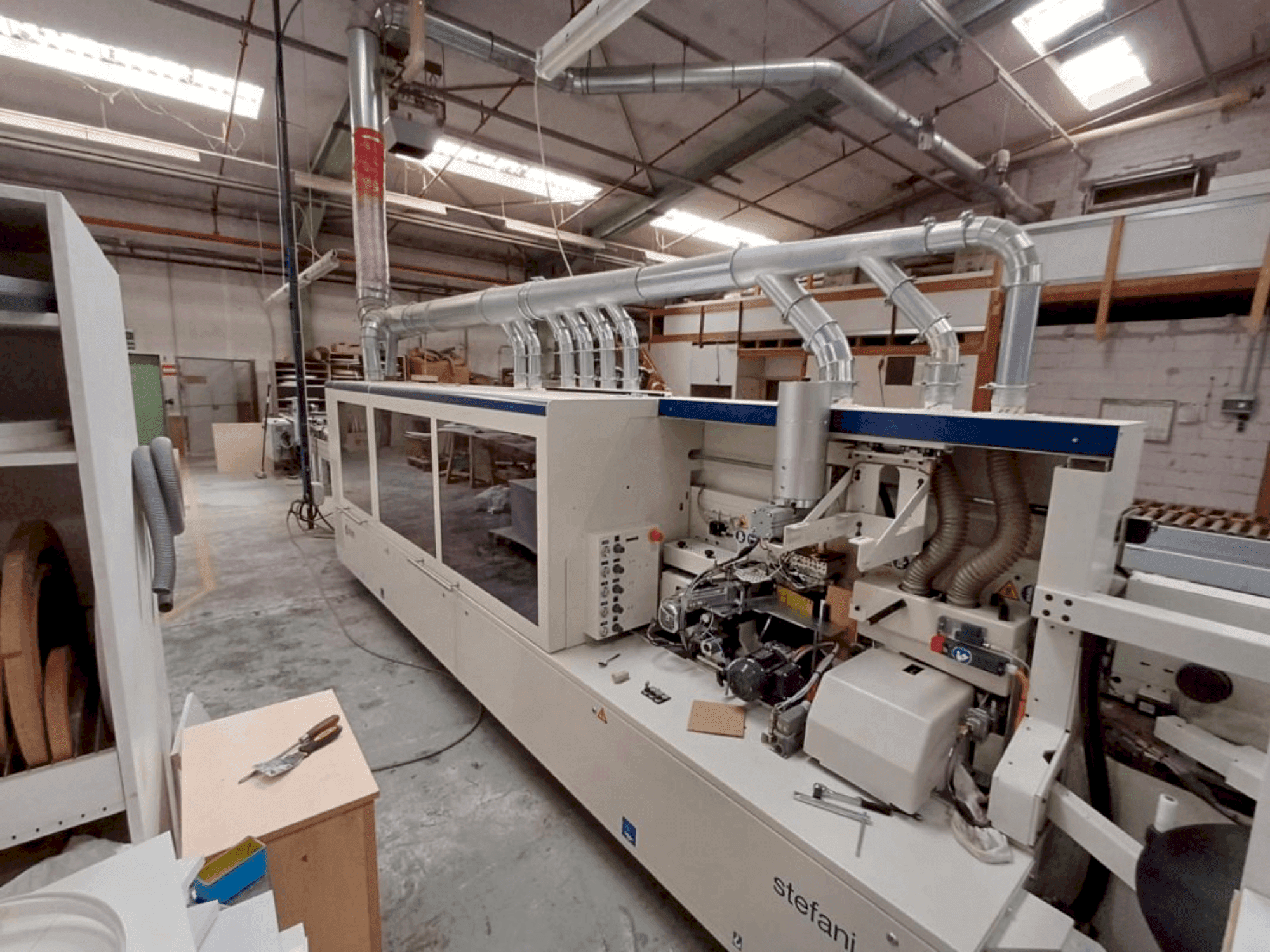 A SCM STEFANI MD RM gép elölnézete