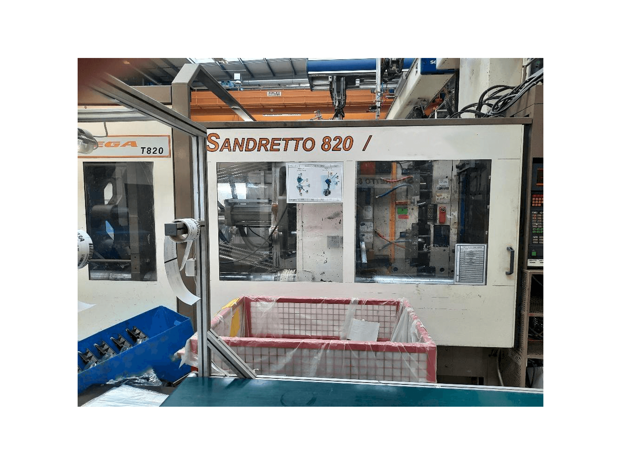 A SANDRETTO 820/6434 gép elölnézete
