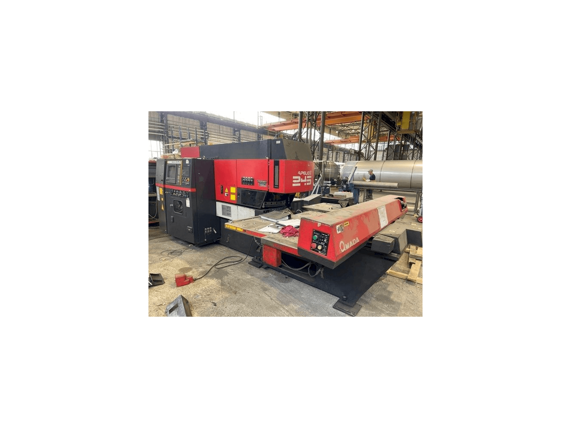 A AMADA Apelio II 245 gép elölnézete