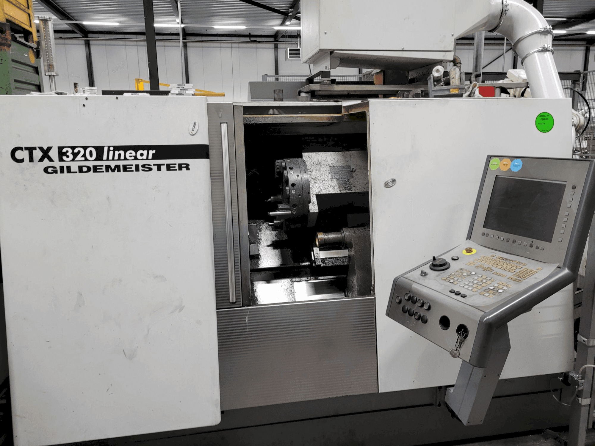 A DMG Gildemeister CTX 320 linear gép elölnézete