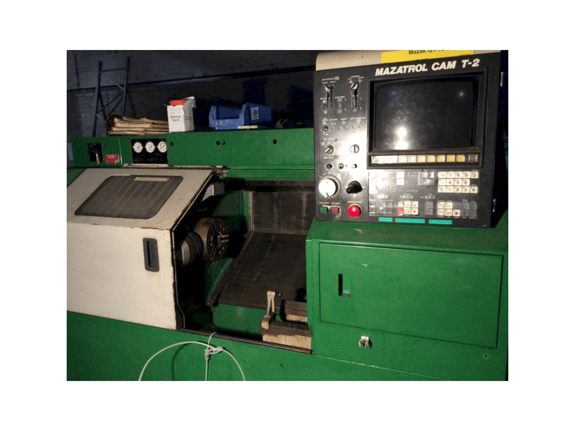A Mazak Super QuickTurn 15MS gép elölnézete