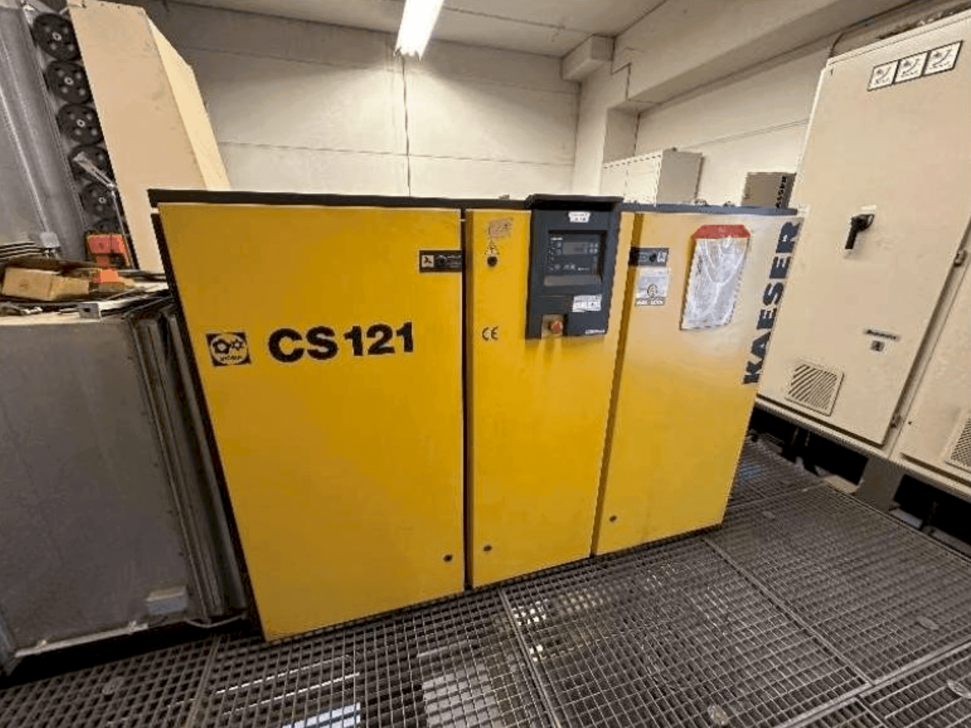 A KAESER Compressor System gép elölnézete