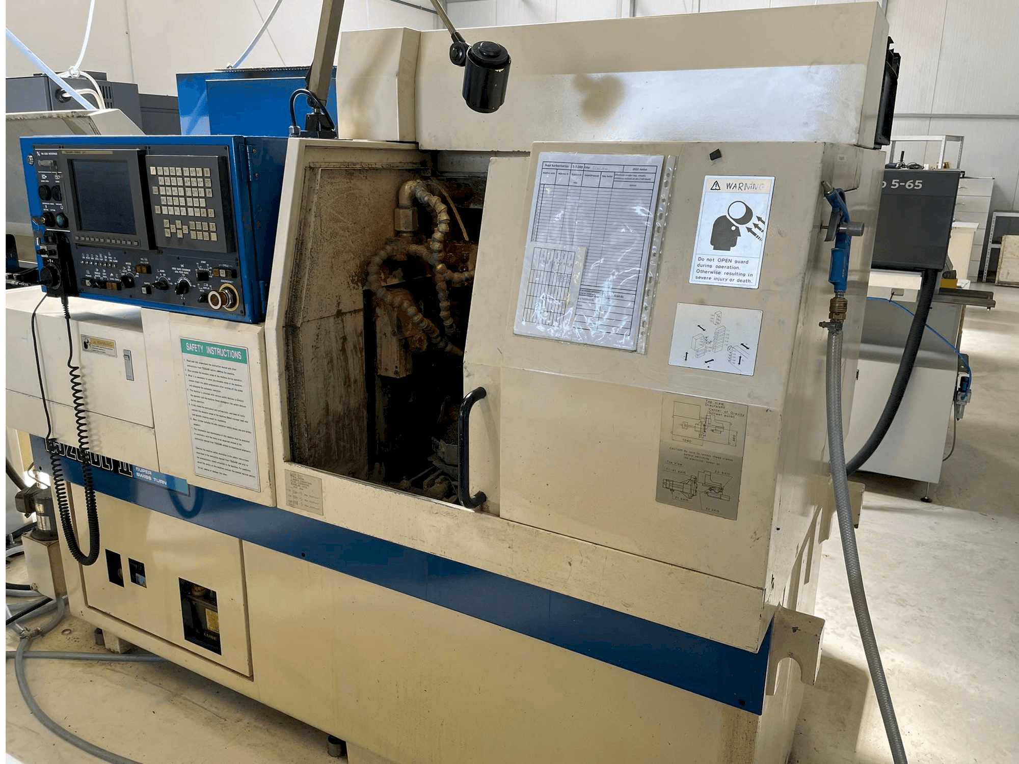 A TSUGAMI BS20-II gép jobb oldali nézete