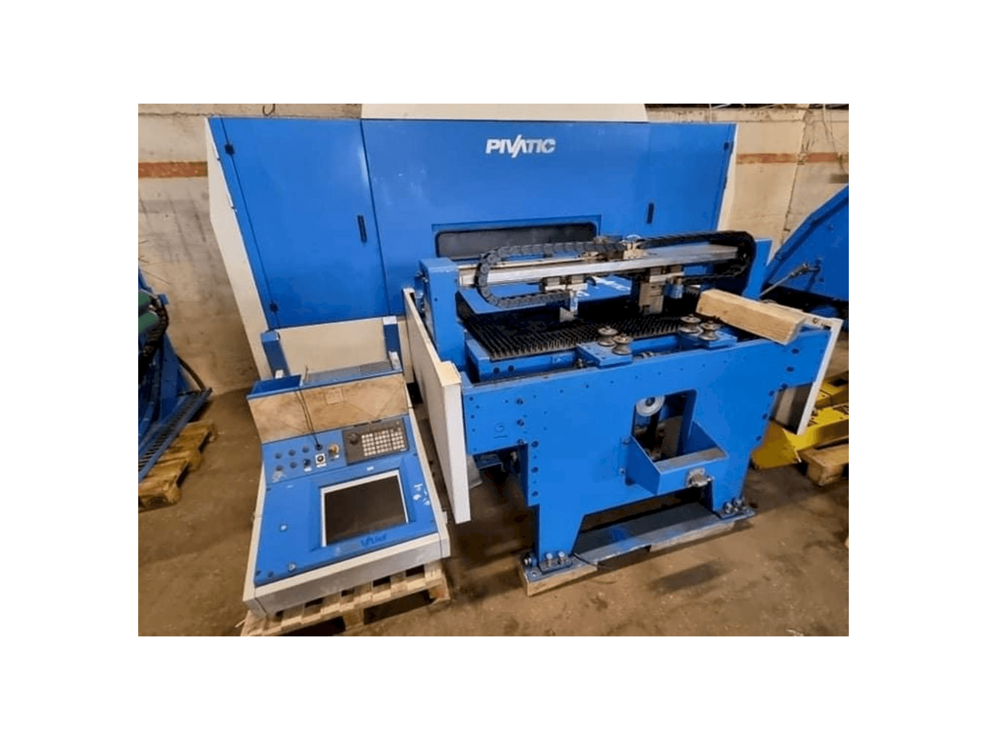 A Pivatic PCC125 gép elölnézete