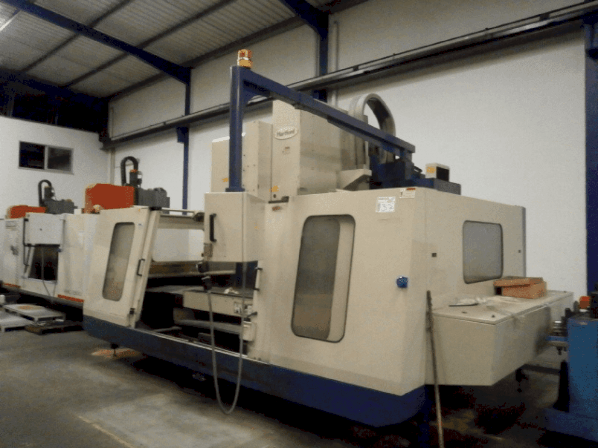 A HARTFORD HV-80A gép elölnézete