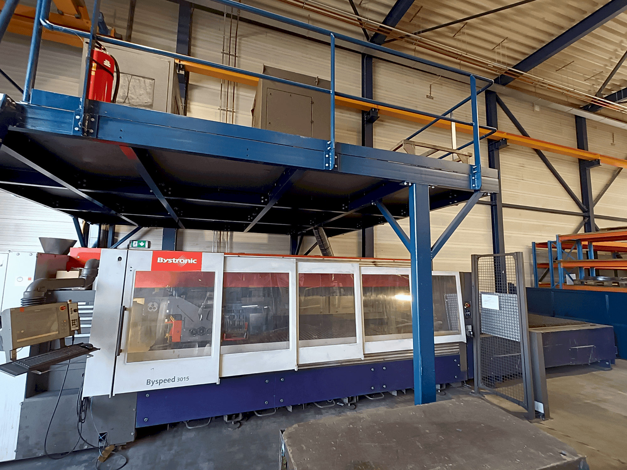 A Bystronic BySpeed 3015 gép elölnézete