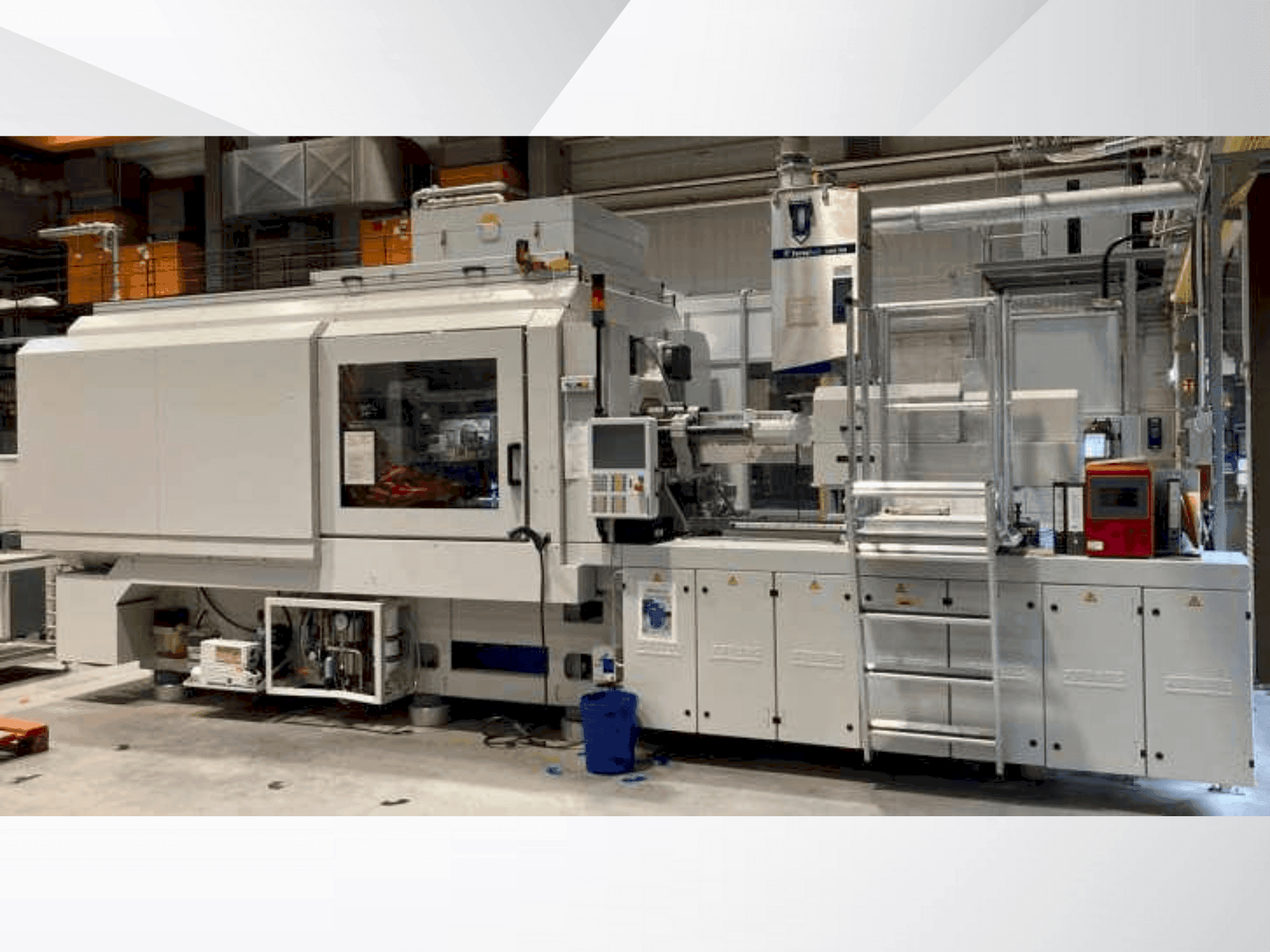 A Arburg SGM Allrounder 720A gép elölnézete