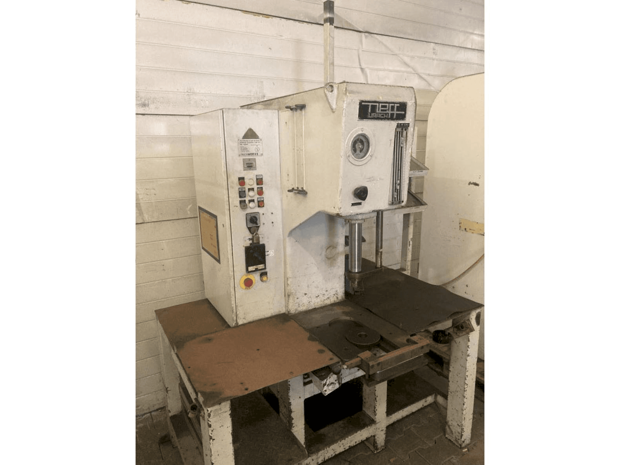 A Walter NEFF T6.3 gép elölnézete