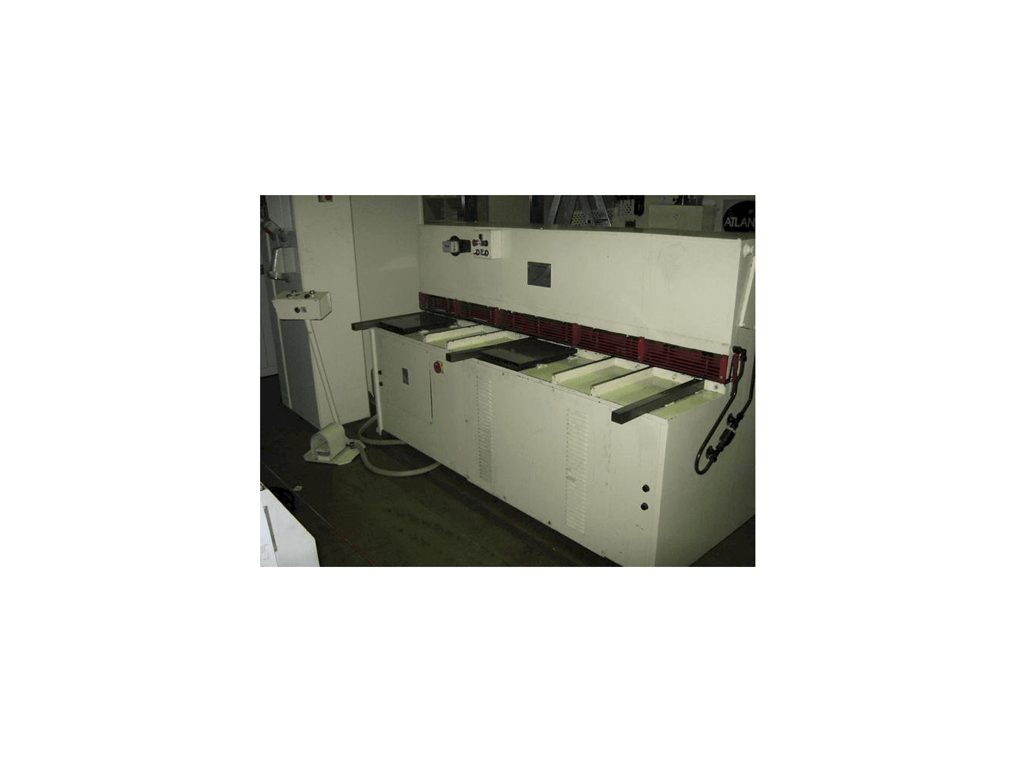 A GEFI LVS-2000 gép elölnézete