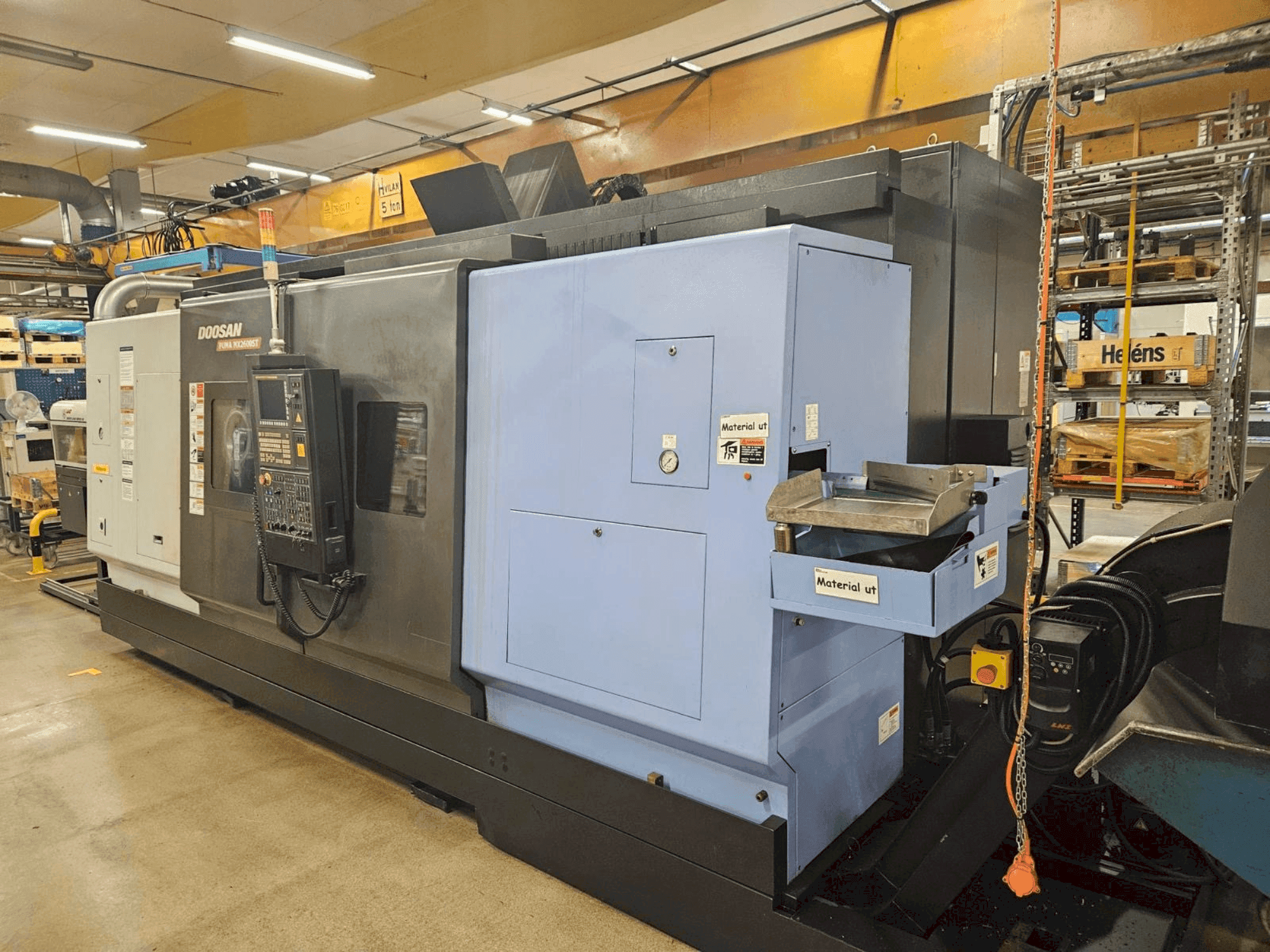 A DOOSAN Puma MX2600ST (2013) gép elölnézete