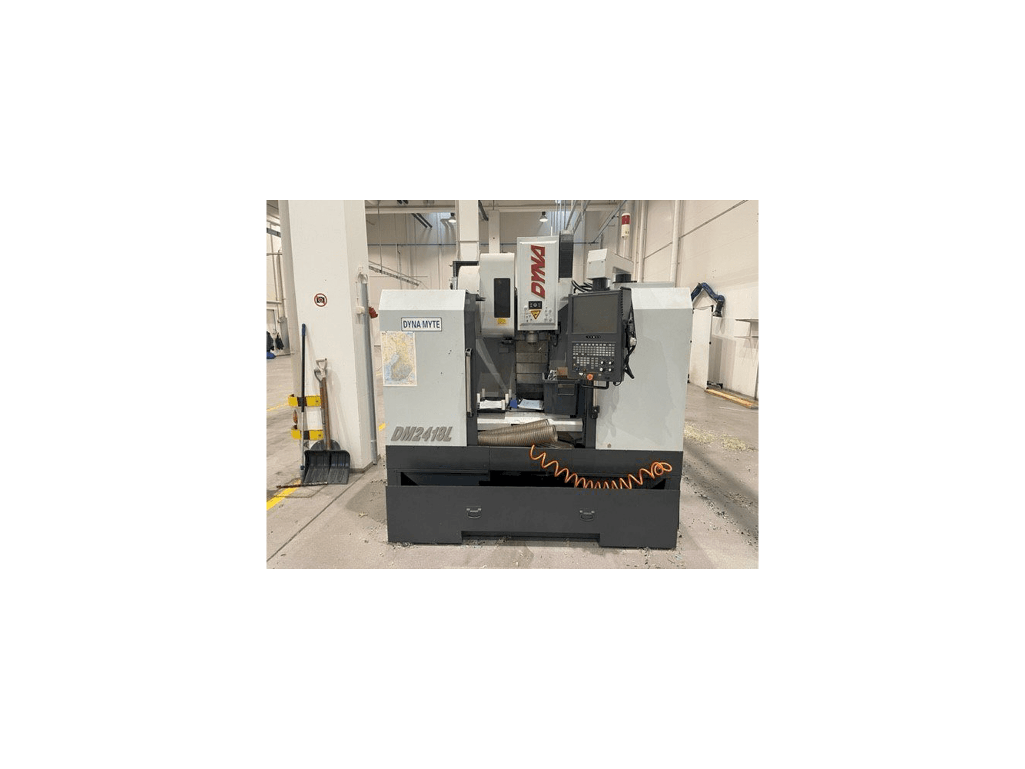 A Dyna Myte DM 2418 L gép elölnézete