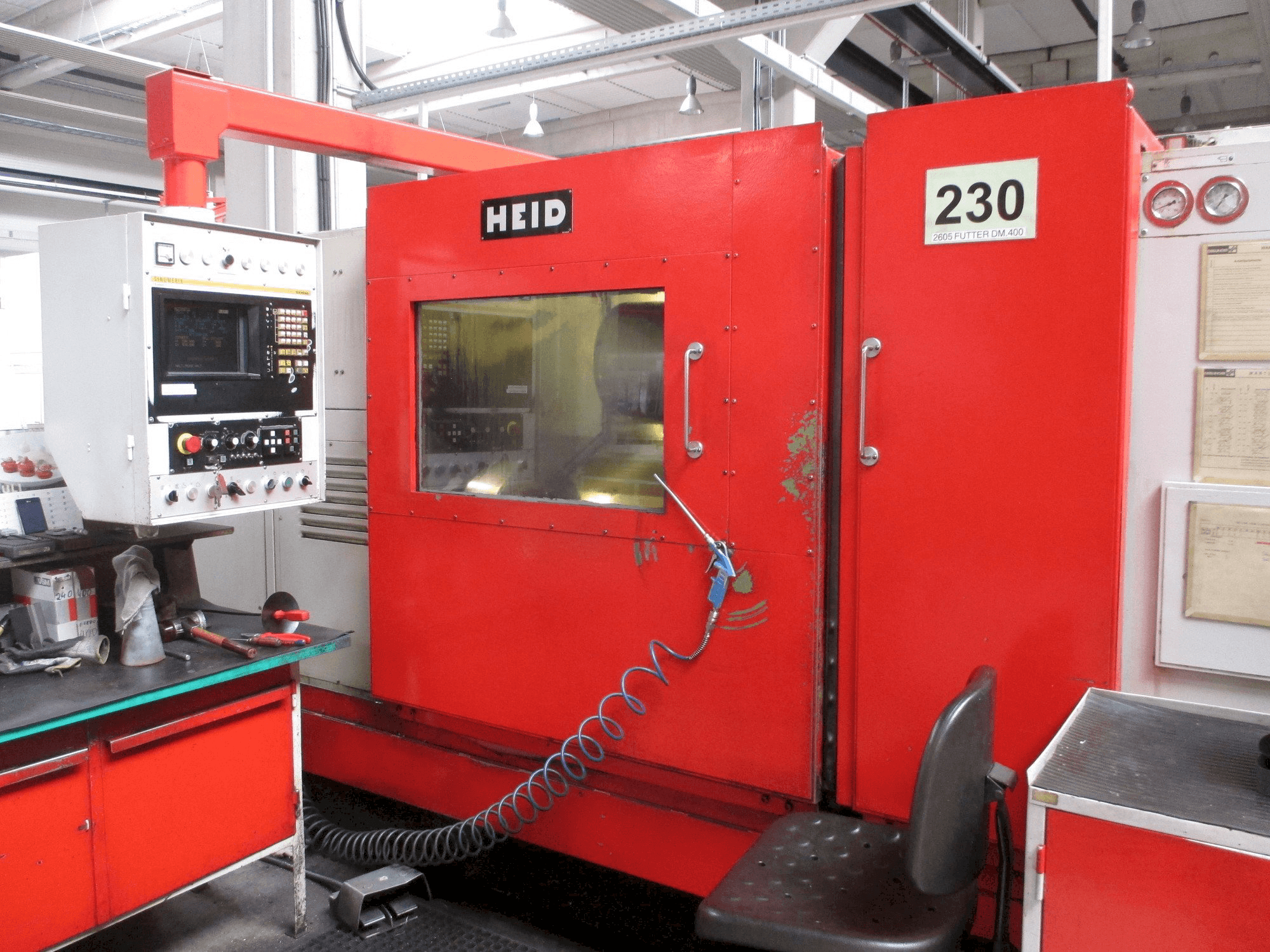 A HEID SDM12-NCC gép elölnézete