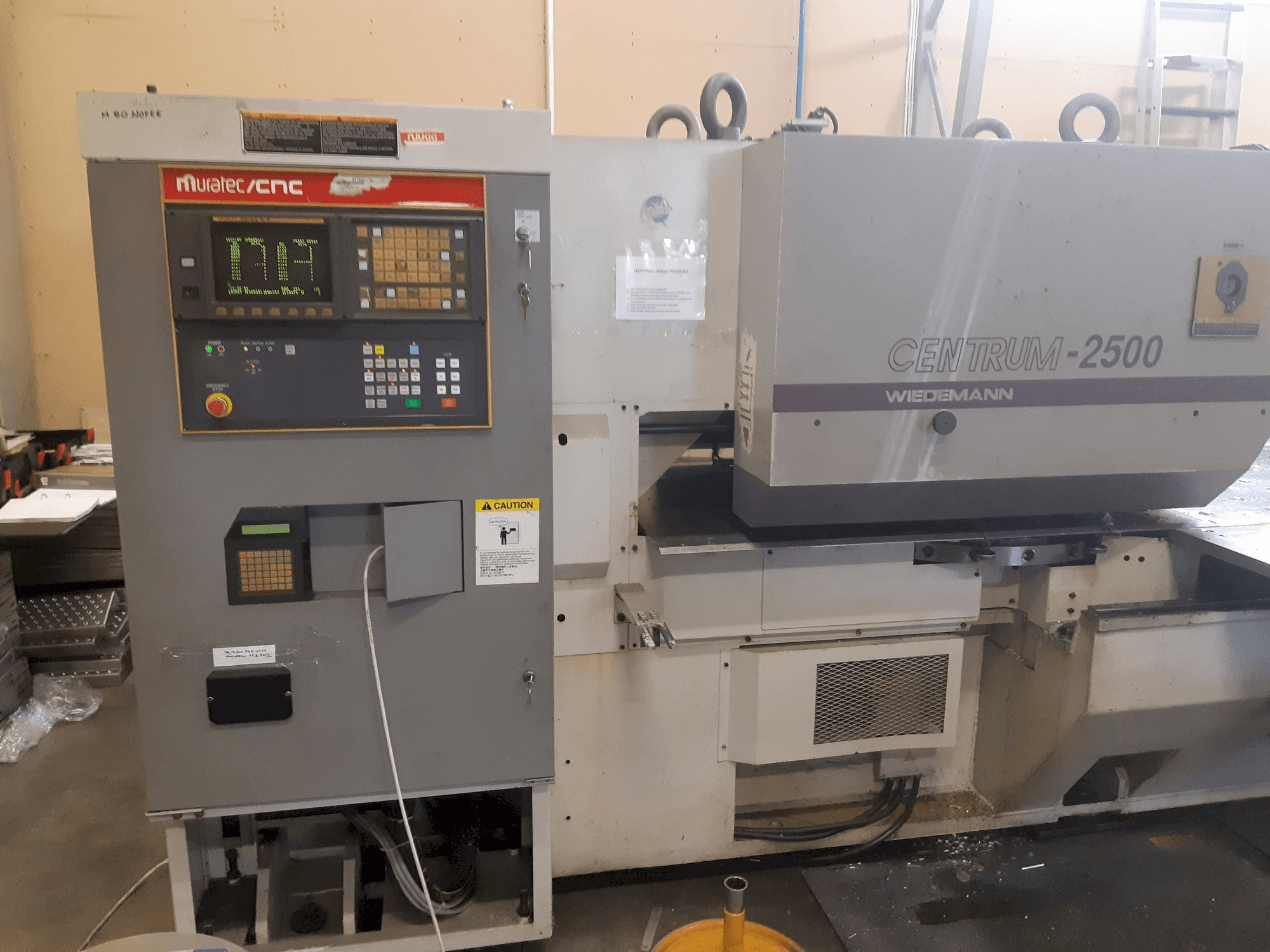 A Murata Wiedemann C-2500 gép elölnézete