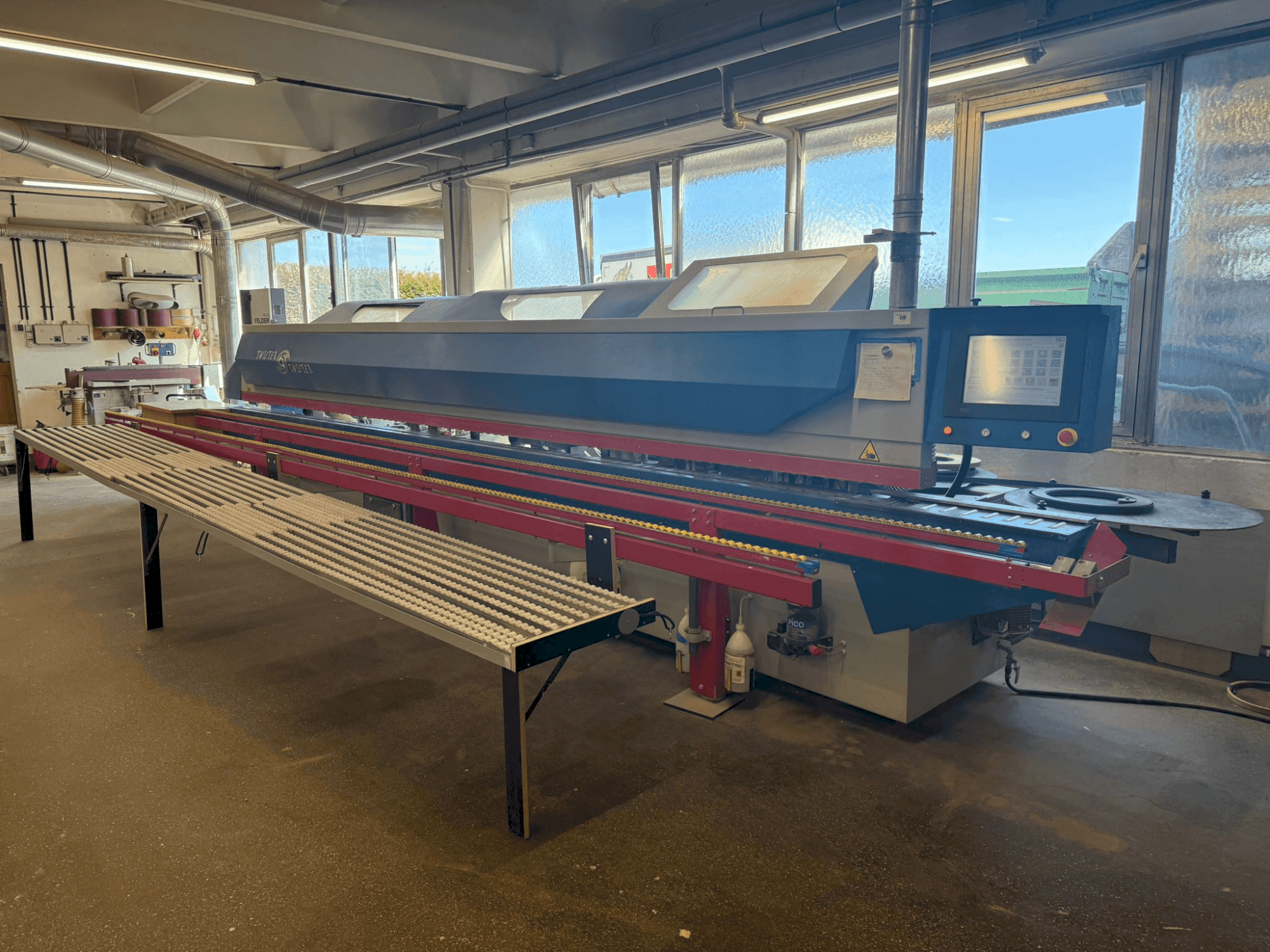 A OTT TWISTER gép elölnézete