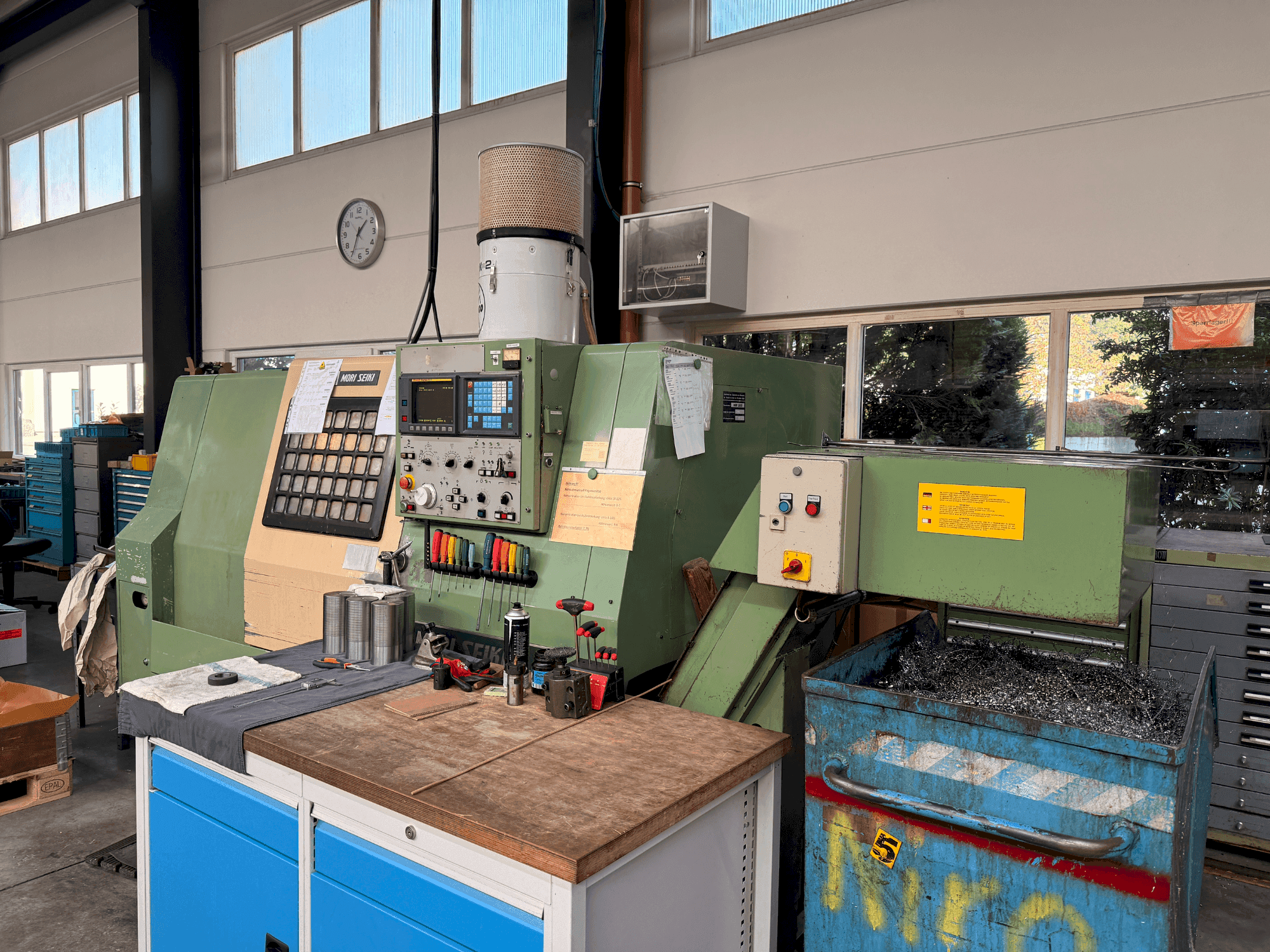 A MORI SEIKI SL 25 (1989) gép elölnézete