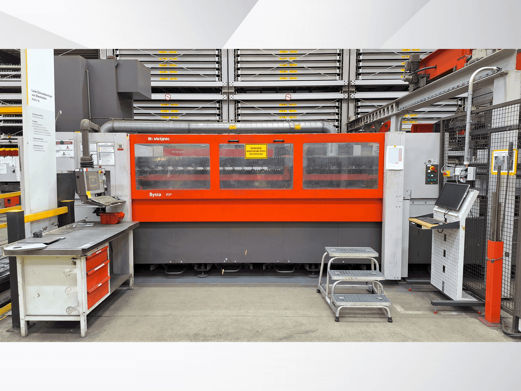 A Bystronic Bystar 3015 gép elölnézete