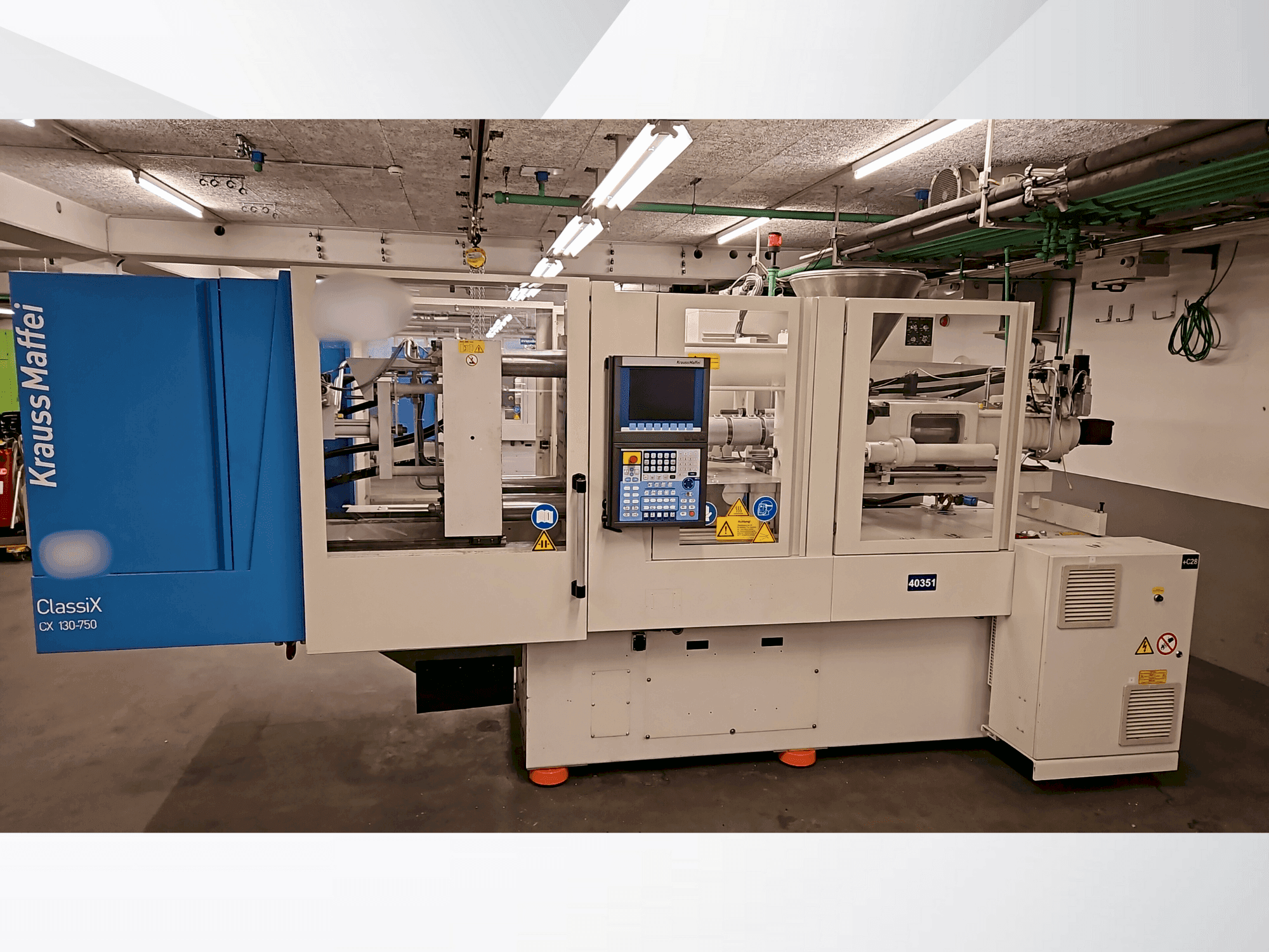 A Krauss Maffei 130-750 CX gép elölnézete