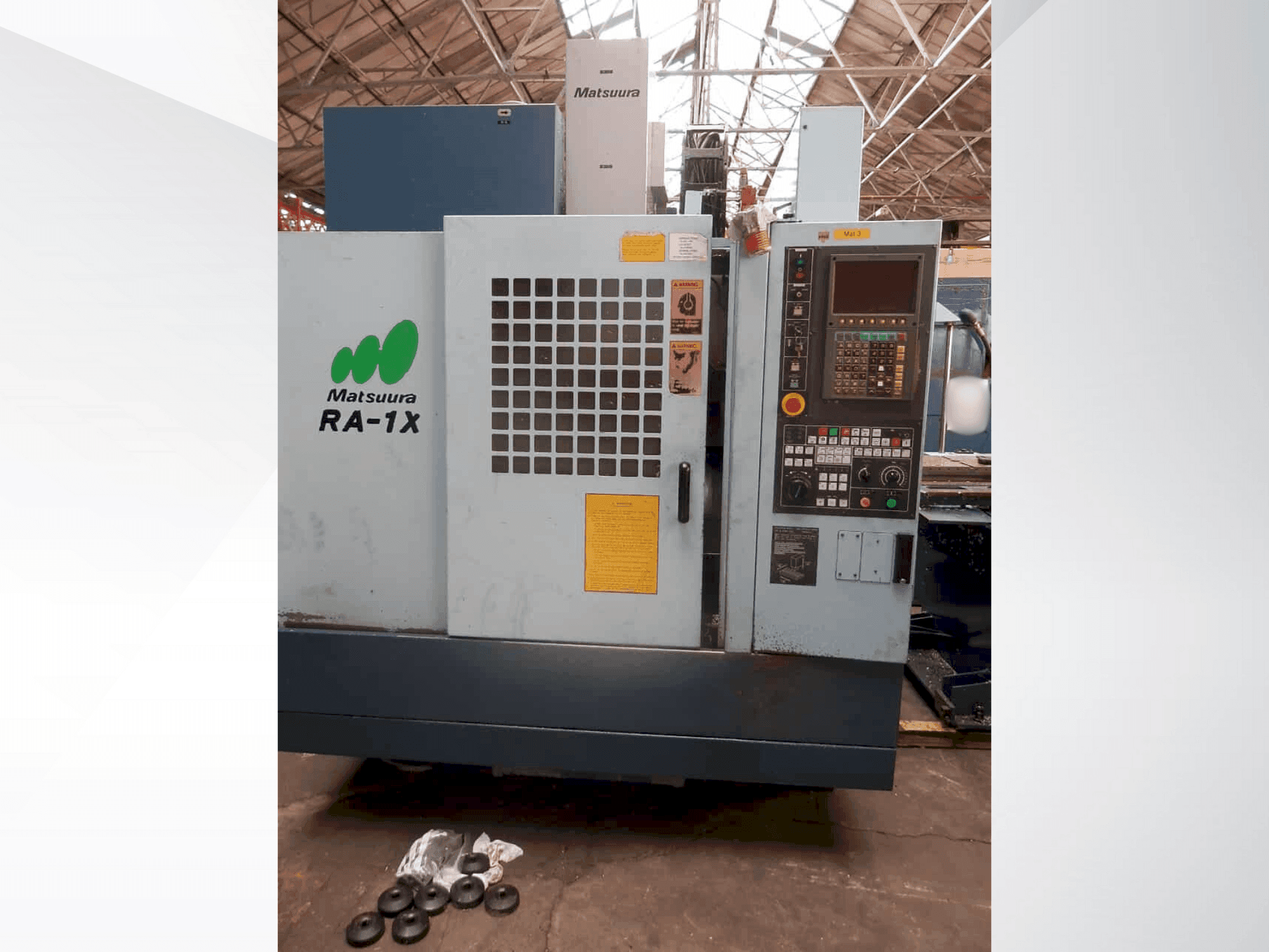 A Matsuura RA-1X Twin Pallet gép elölnézete