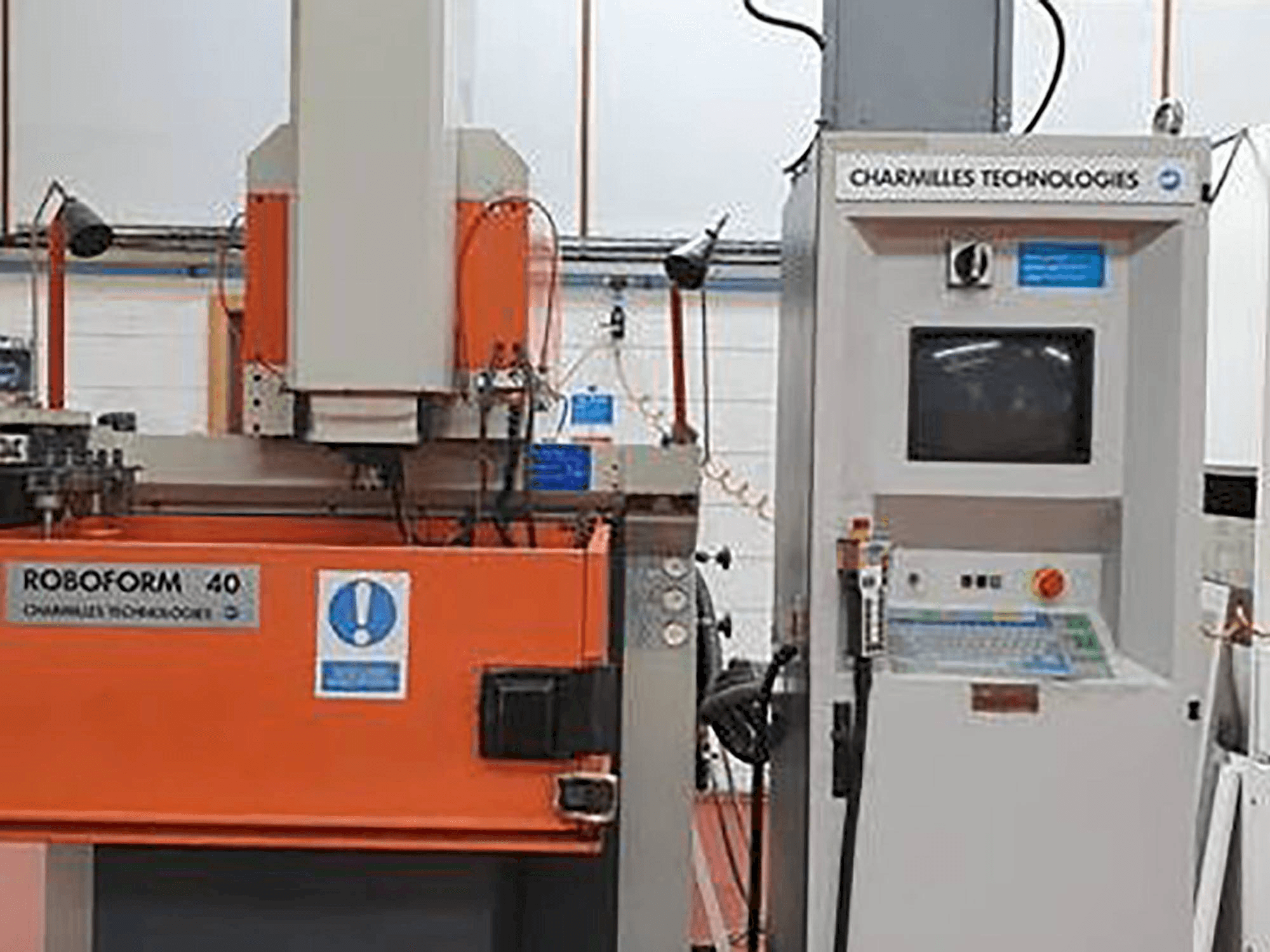 A CHARMILLES Roboform 40 gép elölnézete
