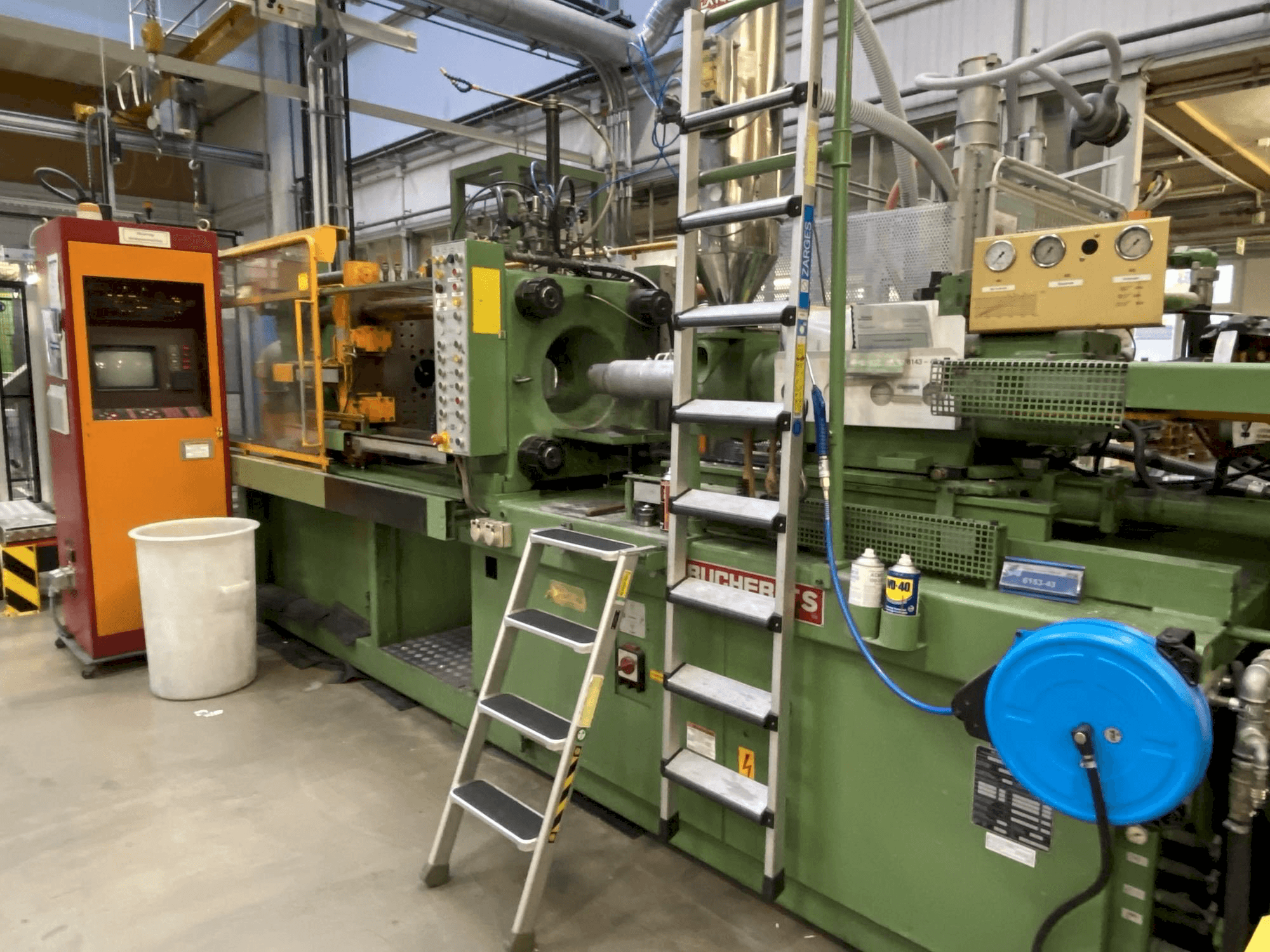 A Bucher TS 120 / S 500 / CNC gép elölnézete