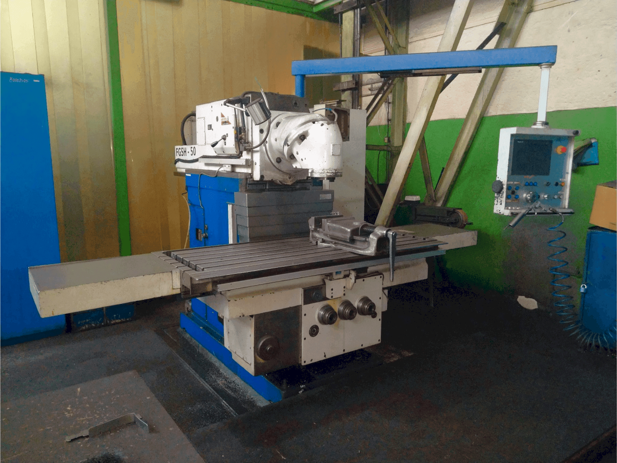 A TOS FGSH 50 gép elölnézete